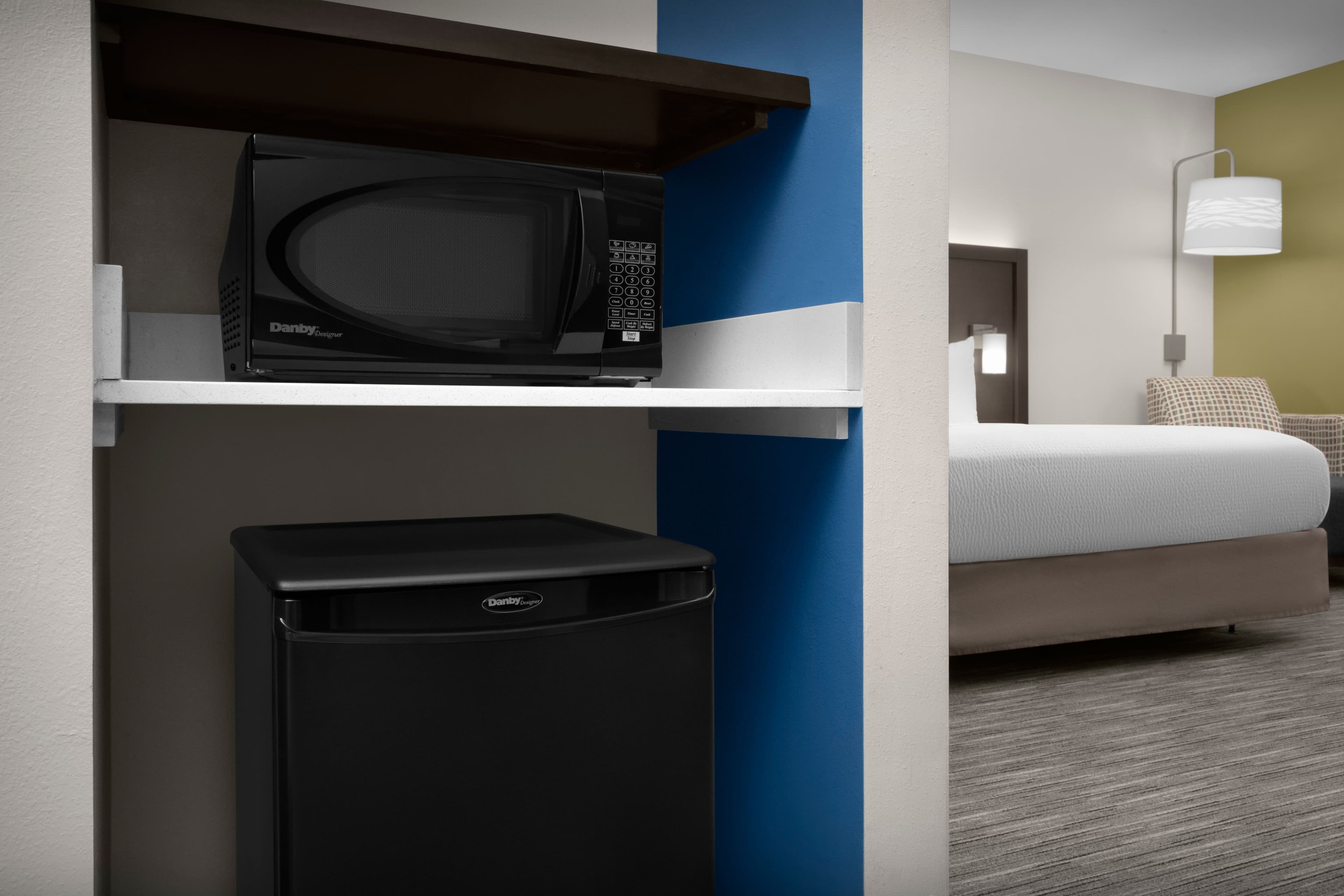 Holiday Inn Express & Suites Birmingham - Homewood — 7