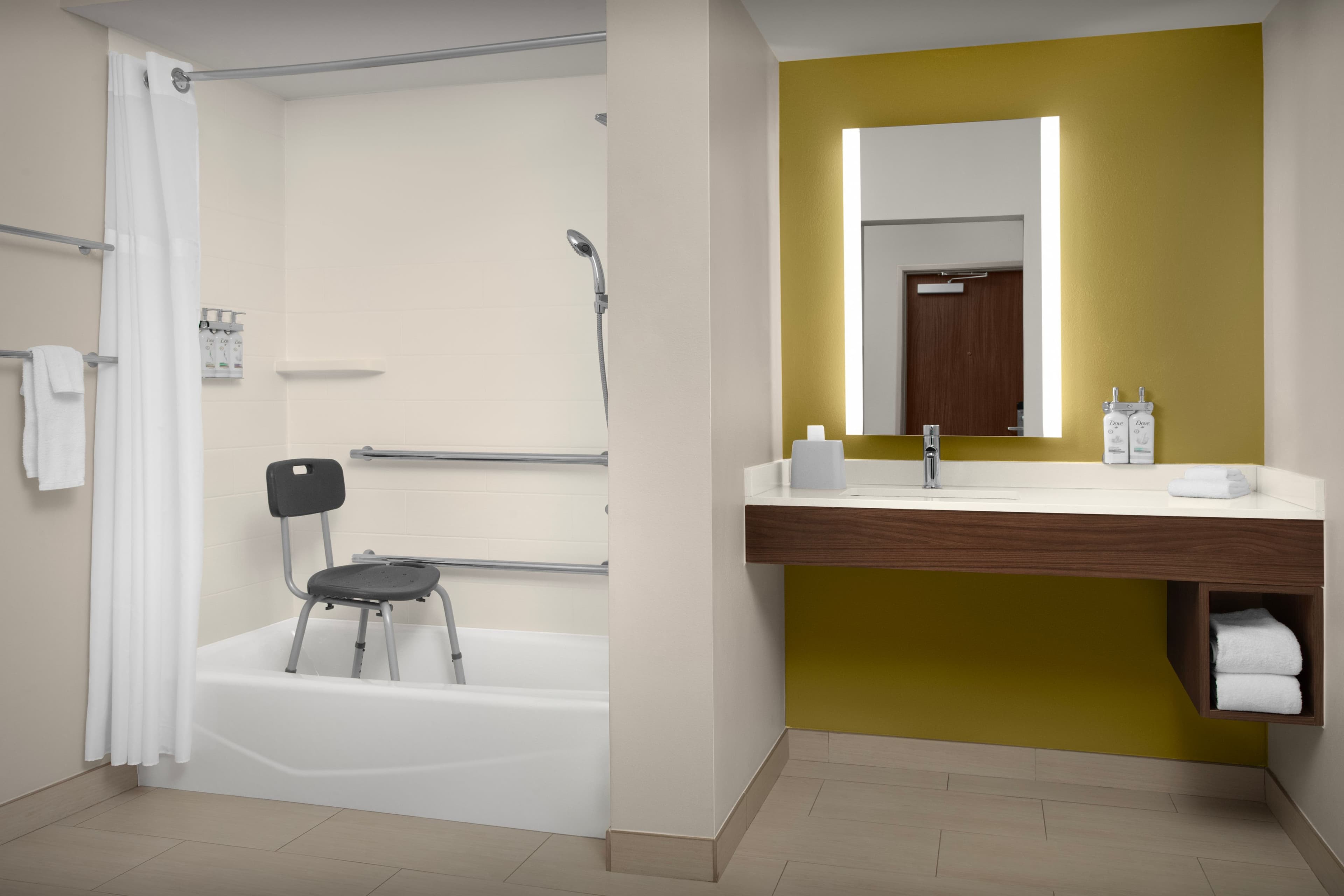 Holiday Inn Express & Suites Birmingham - Homewood — 10