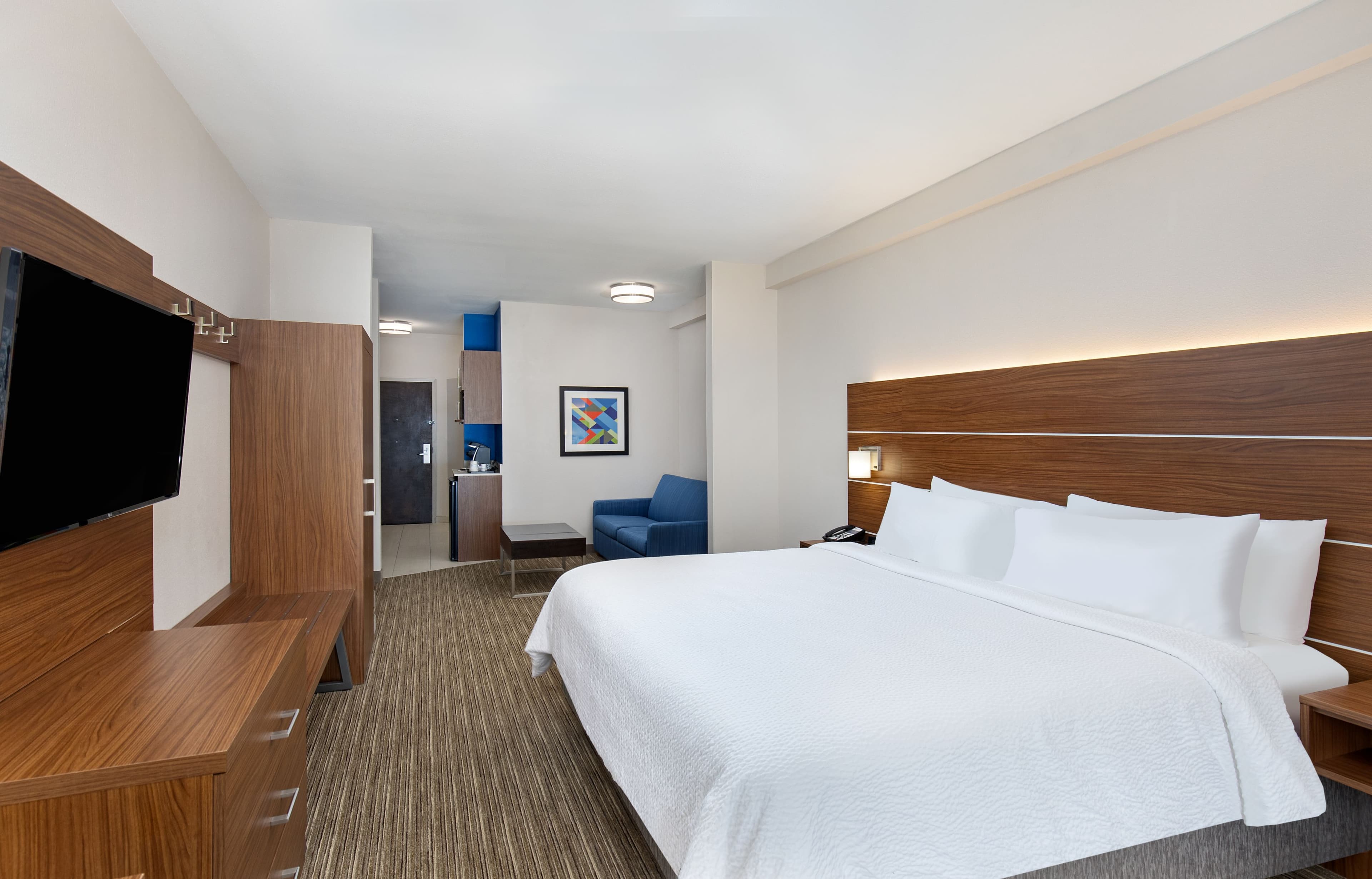 Holiday Inn Express & Suites Birmingham - Inverness 280 — 20