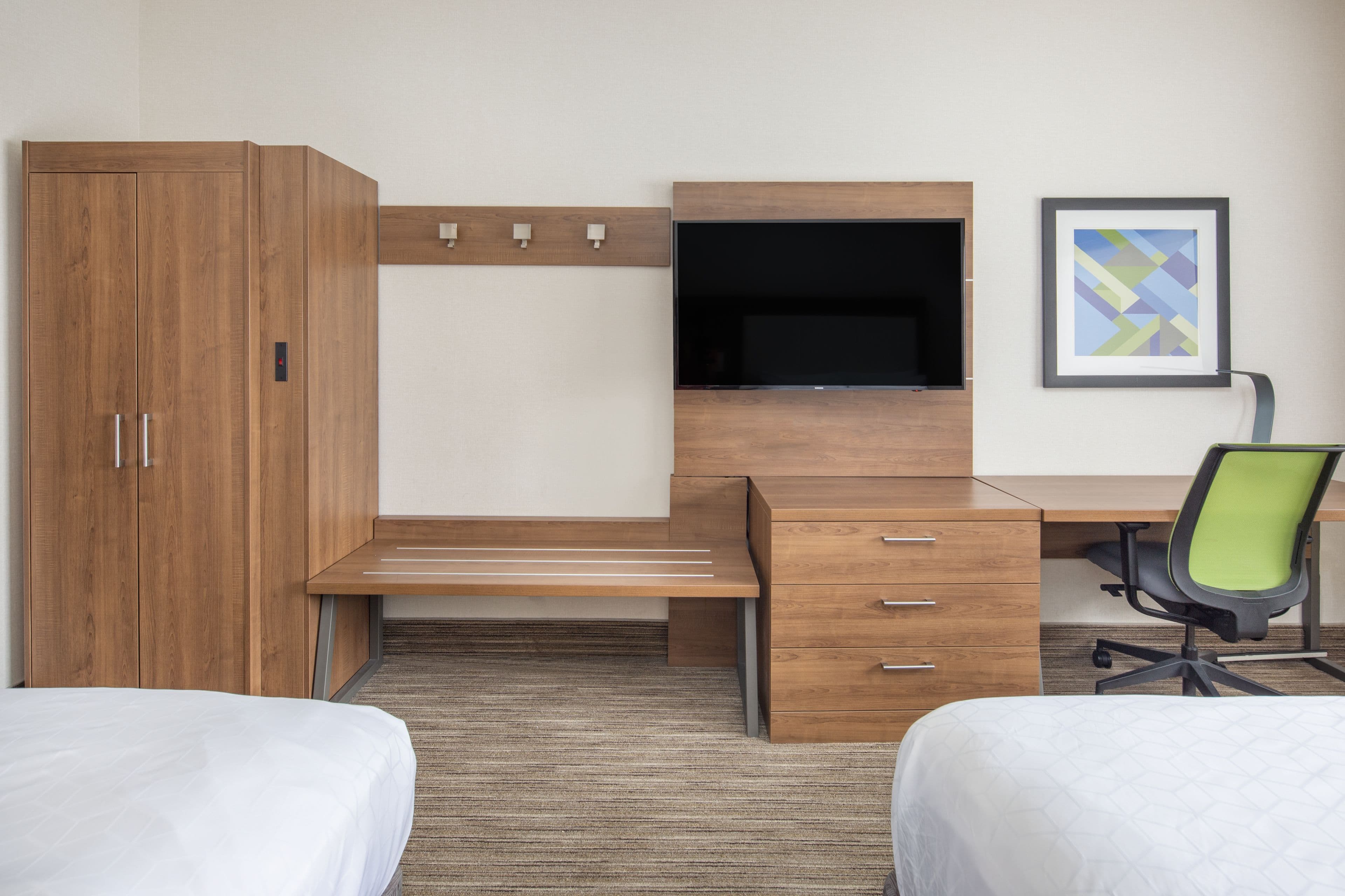 Holiday Inn Express & Suites Bishop — 10