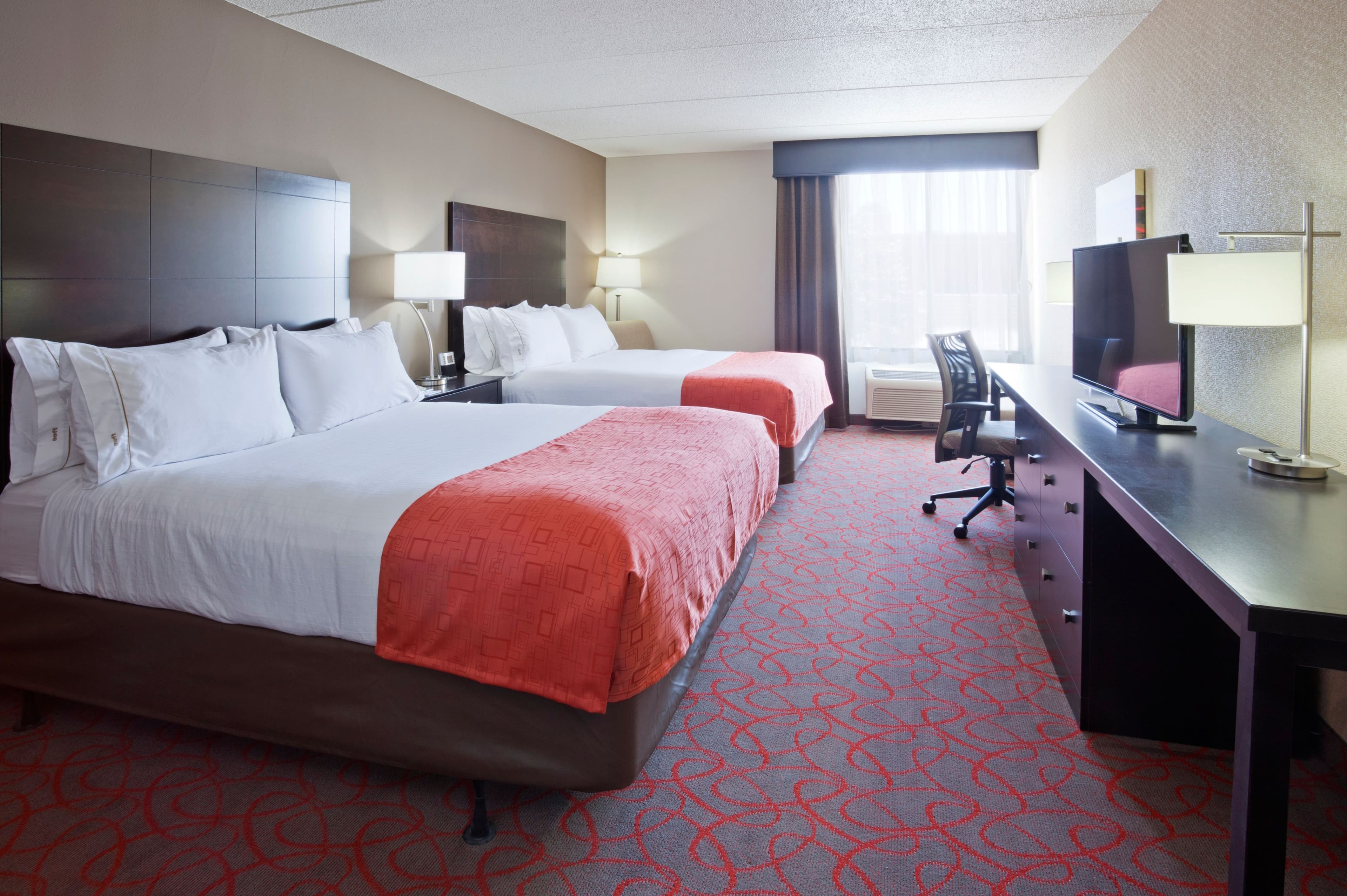 Holiday Inn Express & Suites Bloomington - MPLS Arpt Area W — 21