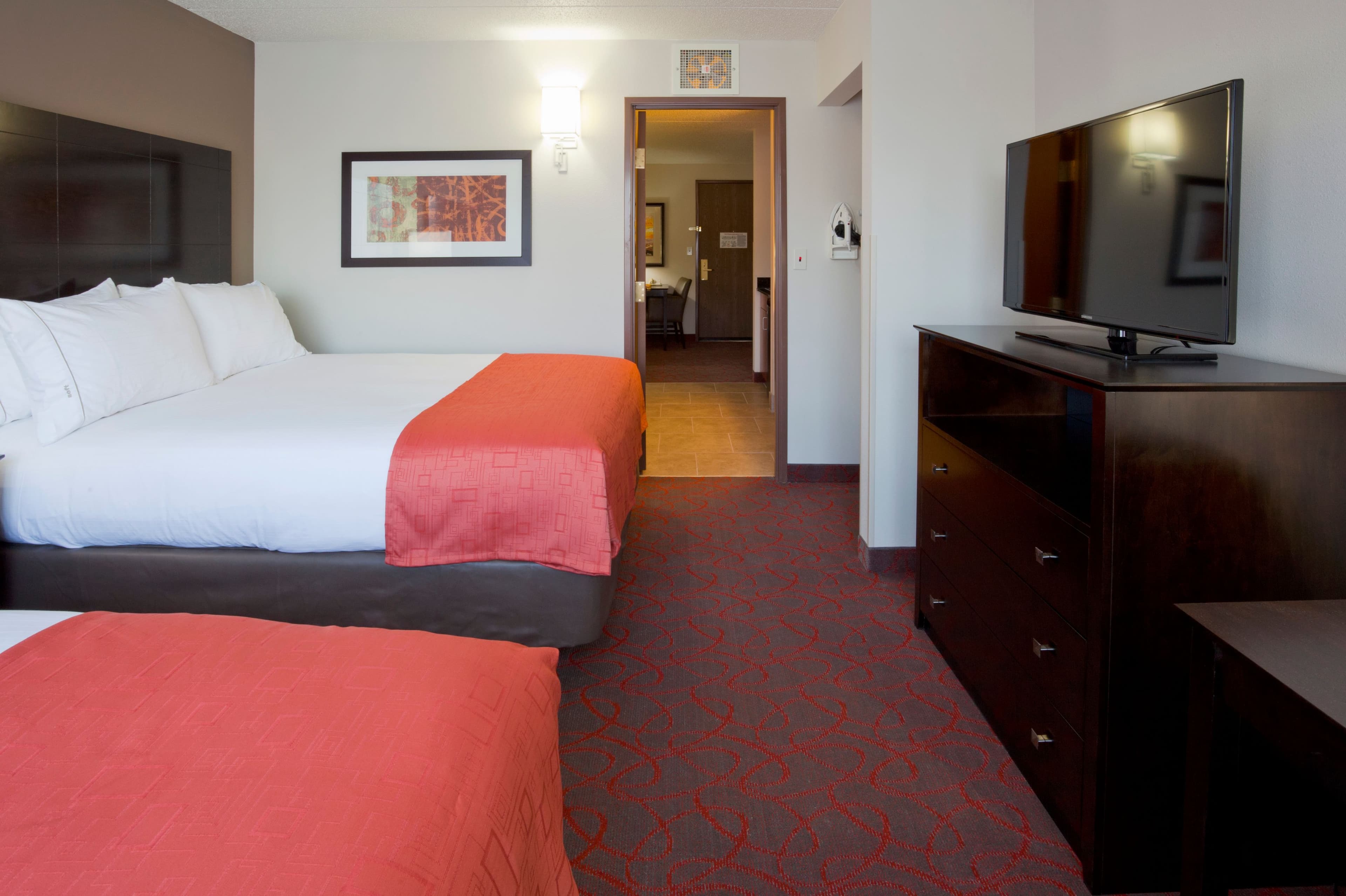 Holiday Inn Express & Suites Bloomington - MPLS Arpt Area W — 25