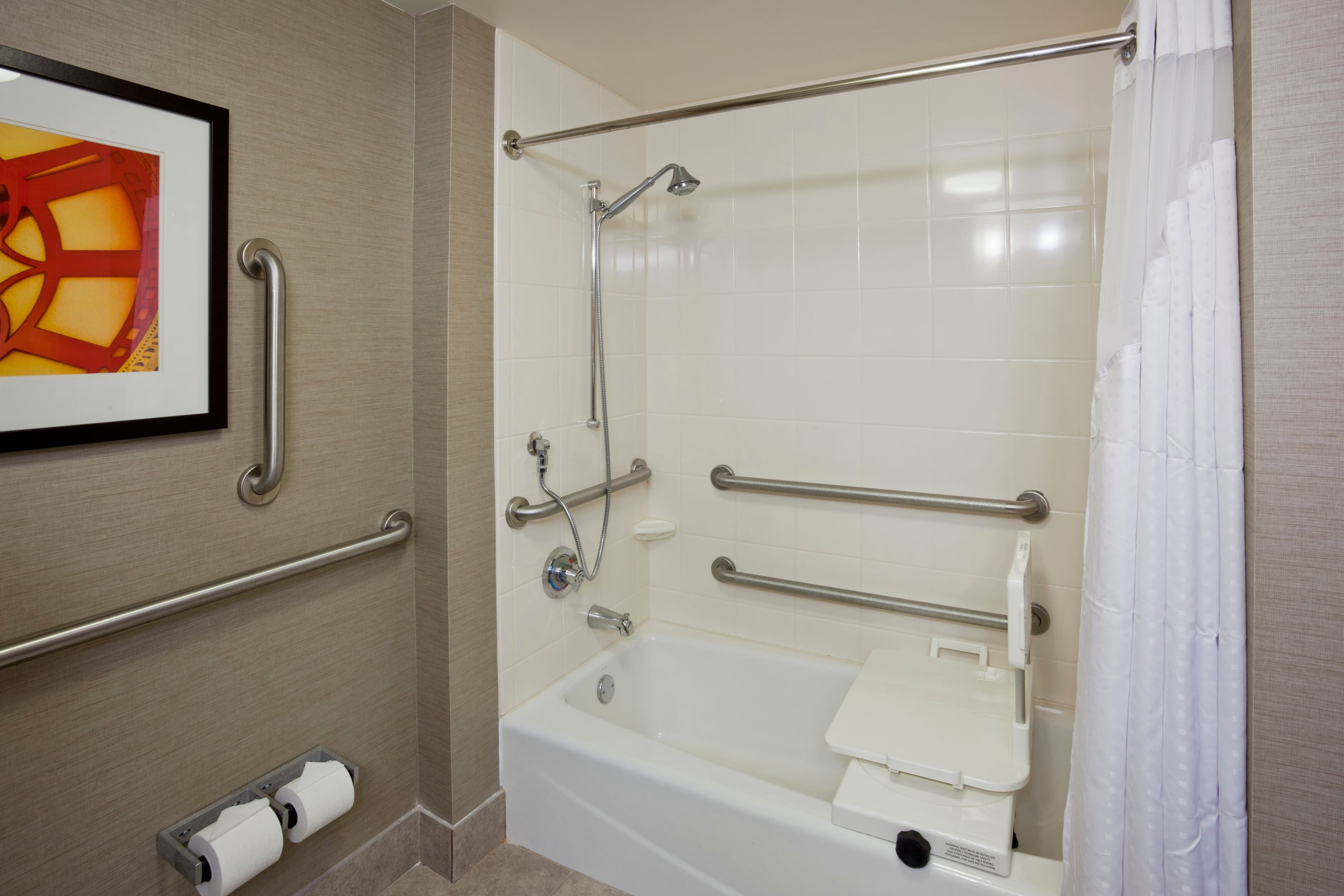 Holiday Inn Express & Suites Bloomington - MPLS Arpt Area W — 41
