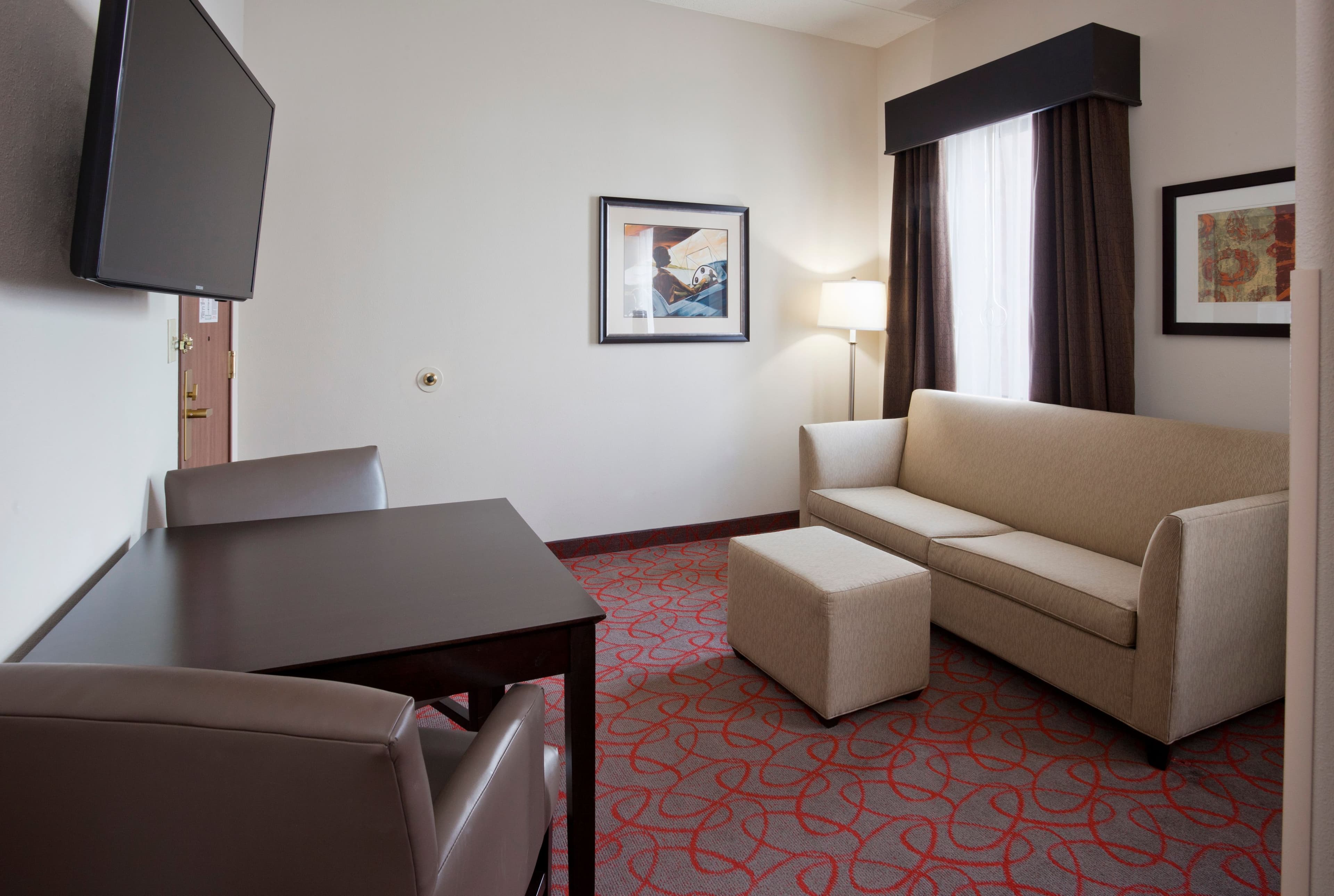 Holiday Inn Express & Suites Bloomington - MPLS Arpt Area W — 13