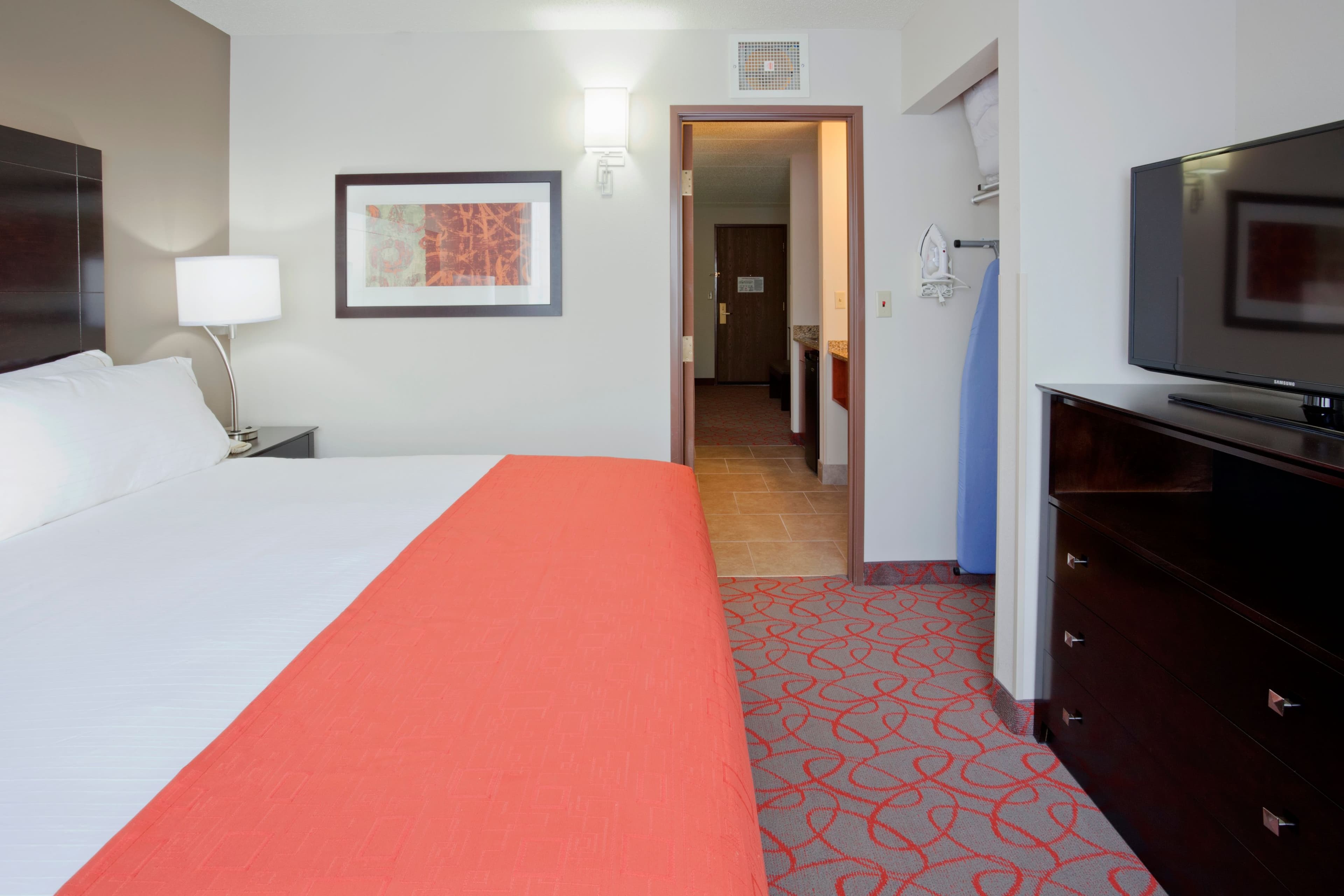 Holiday Inn Express & Suites Bloomington - MPLS Arpt Area W — 29
