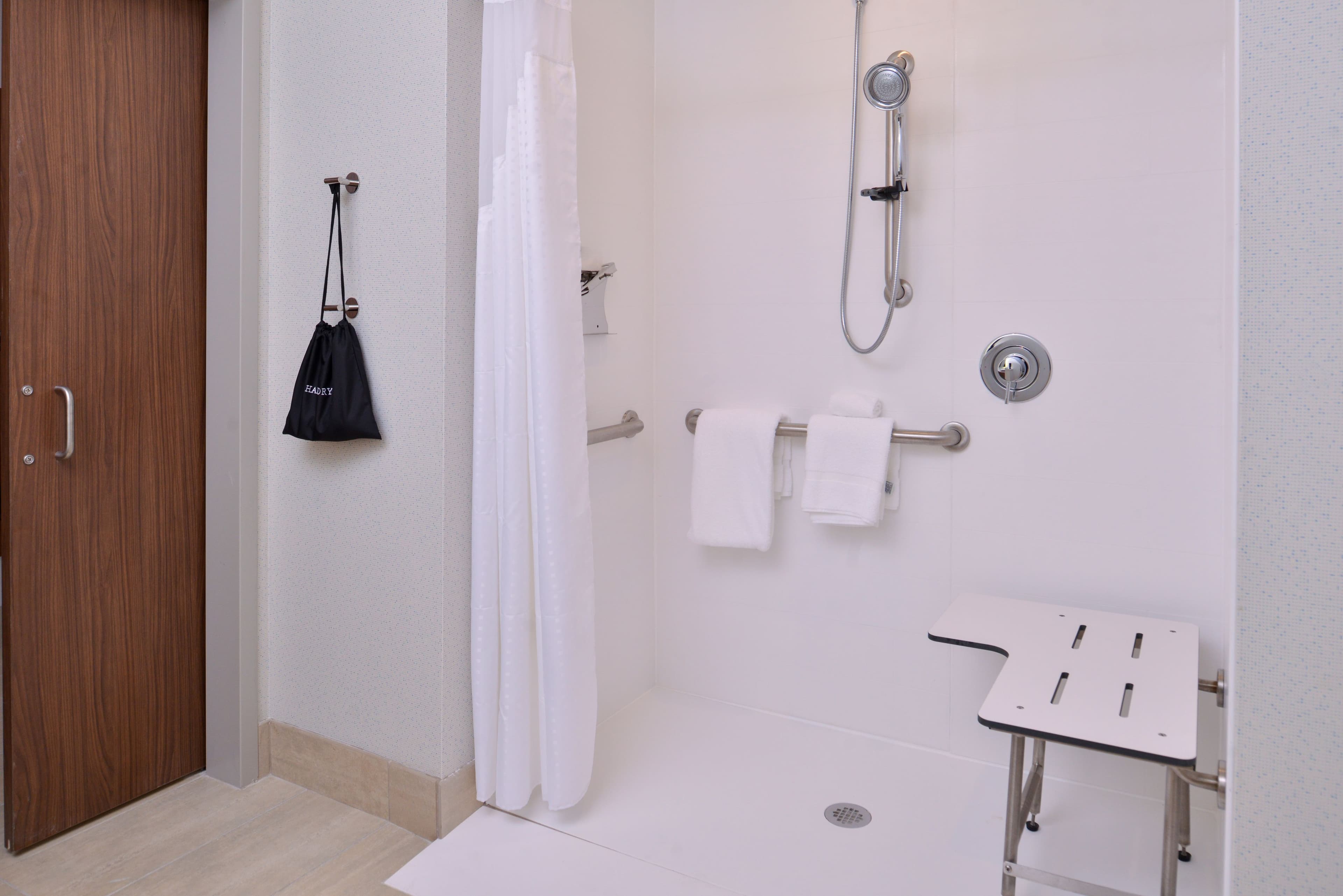 Holiday Inn Express & Suites Mall of America - MSP Airport — 13