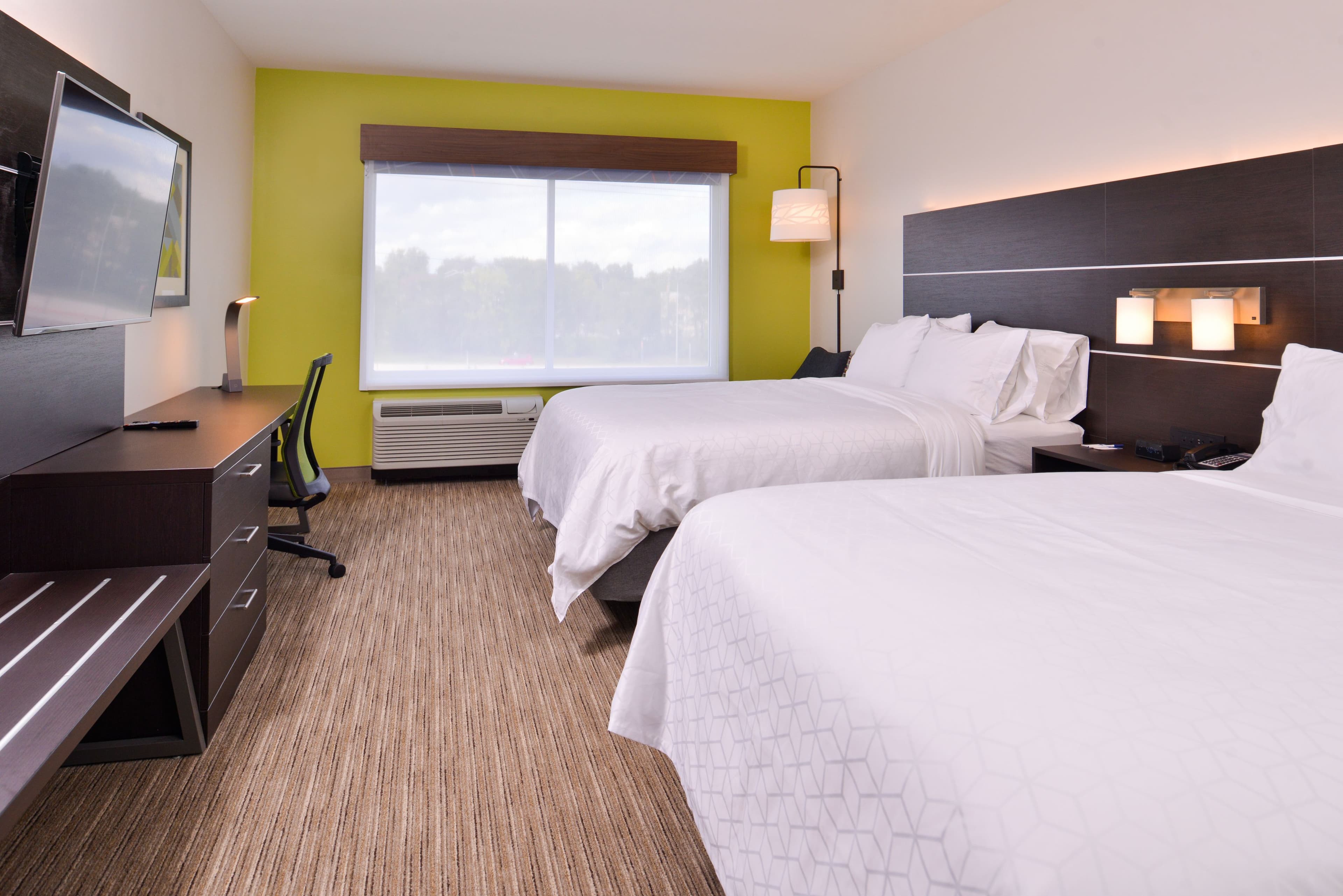 Holiday Inn Express & Suites Mall of America - MSP Airport — 54