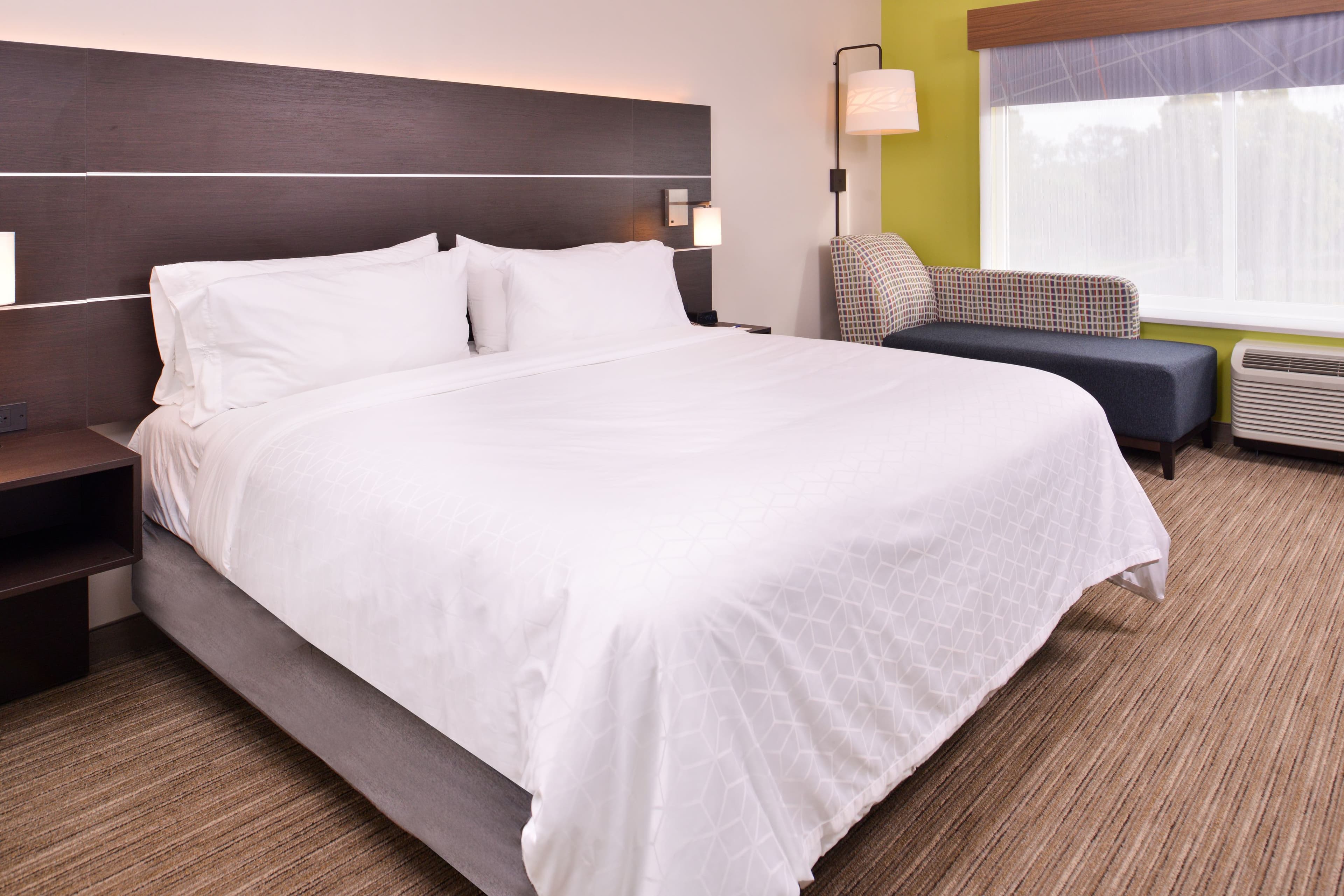 Holiday Inn Express & Suites Mall of America - MSP Airport — 20