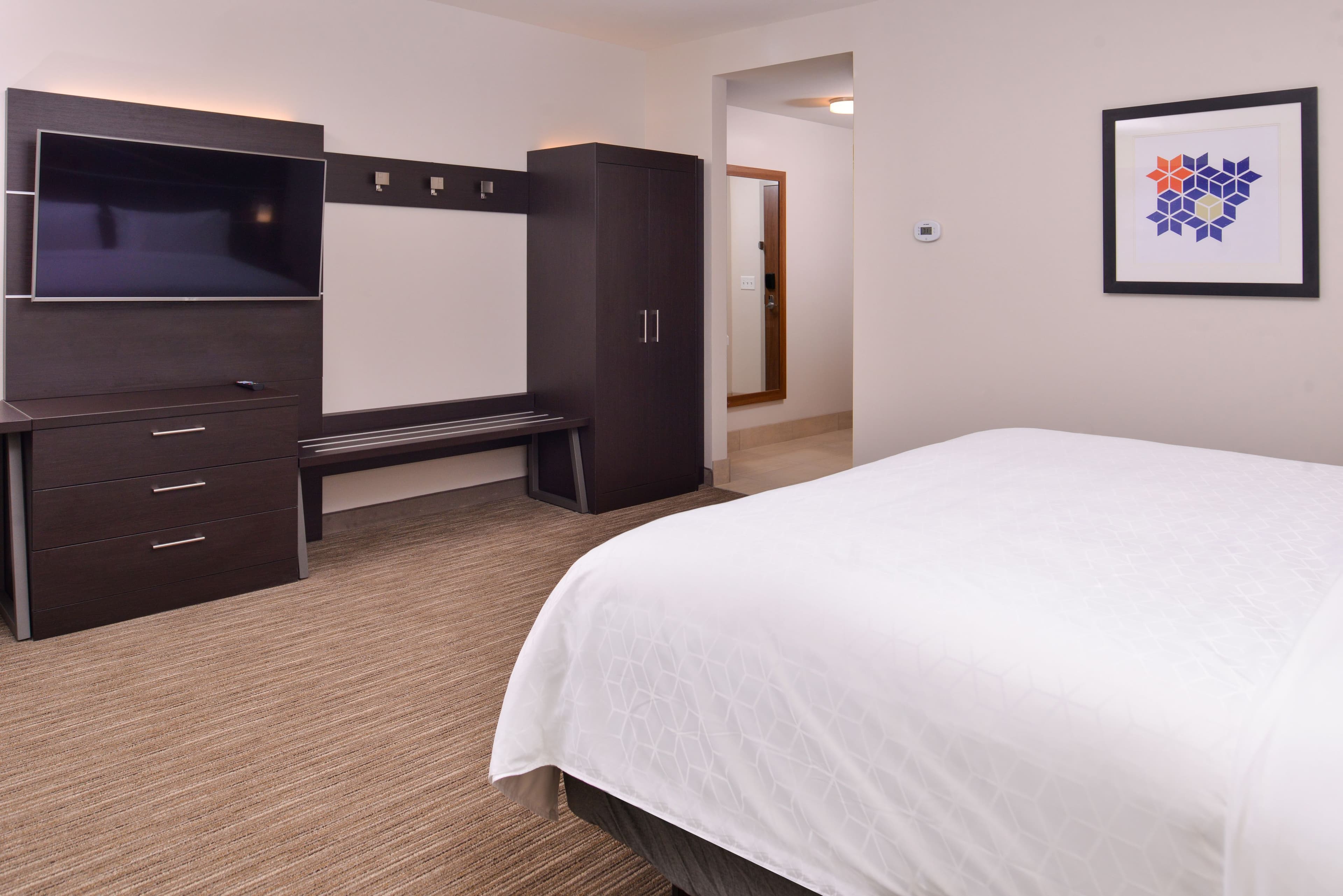 Holiday Inn Express & Suites Mall of America - MSP Airport — 12