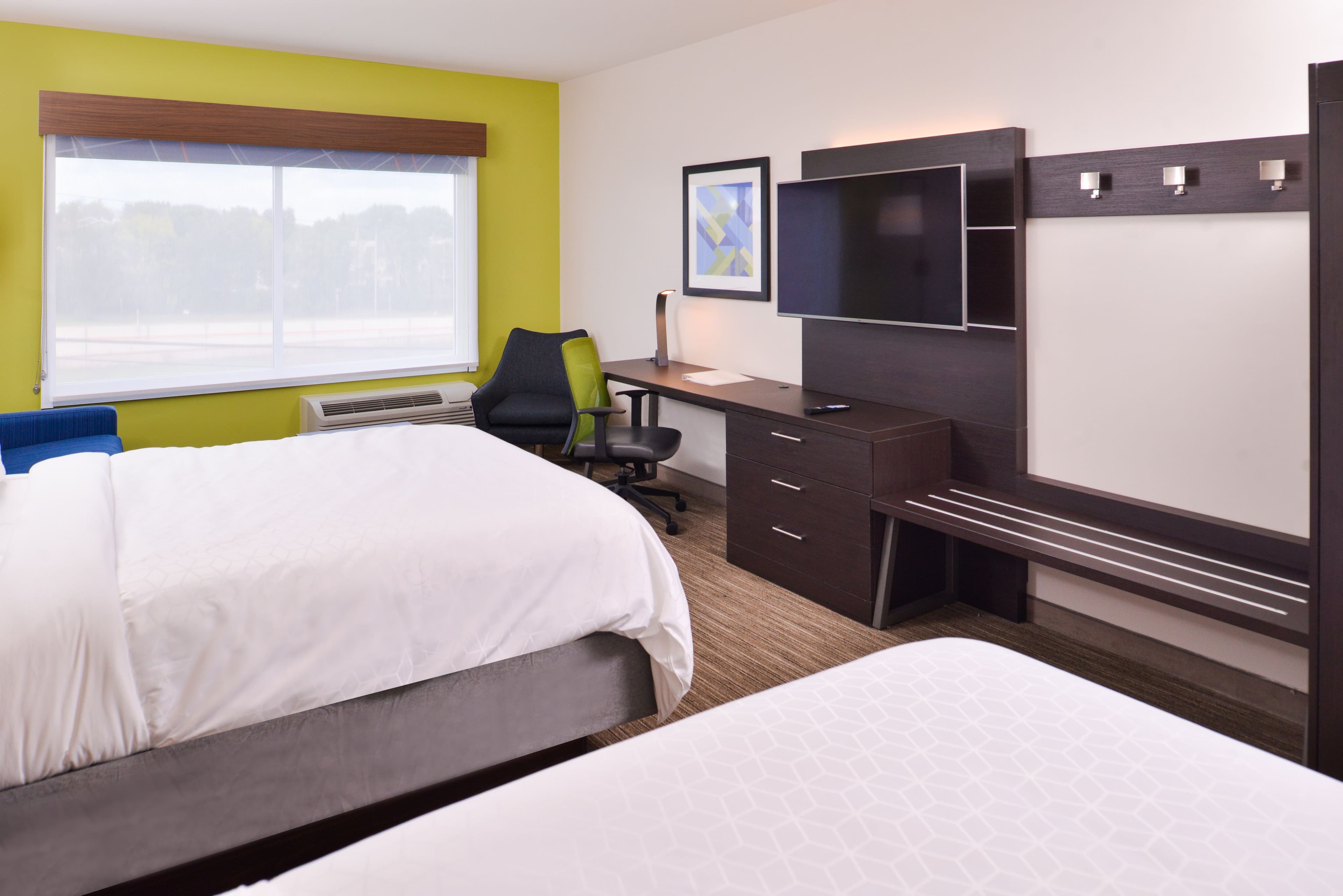Holiday Inn Express & Suites Mall of America - MSP Airport — 53