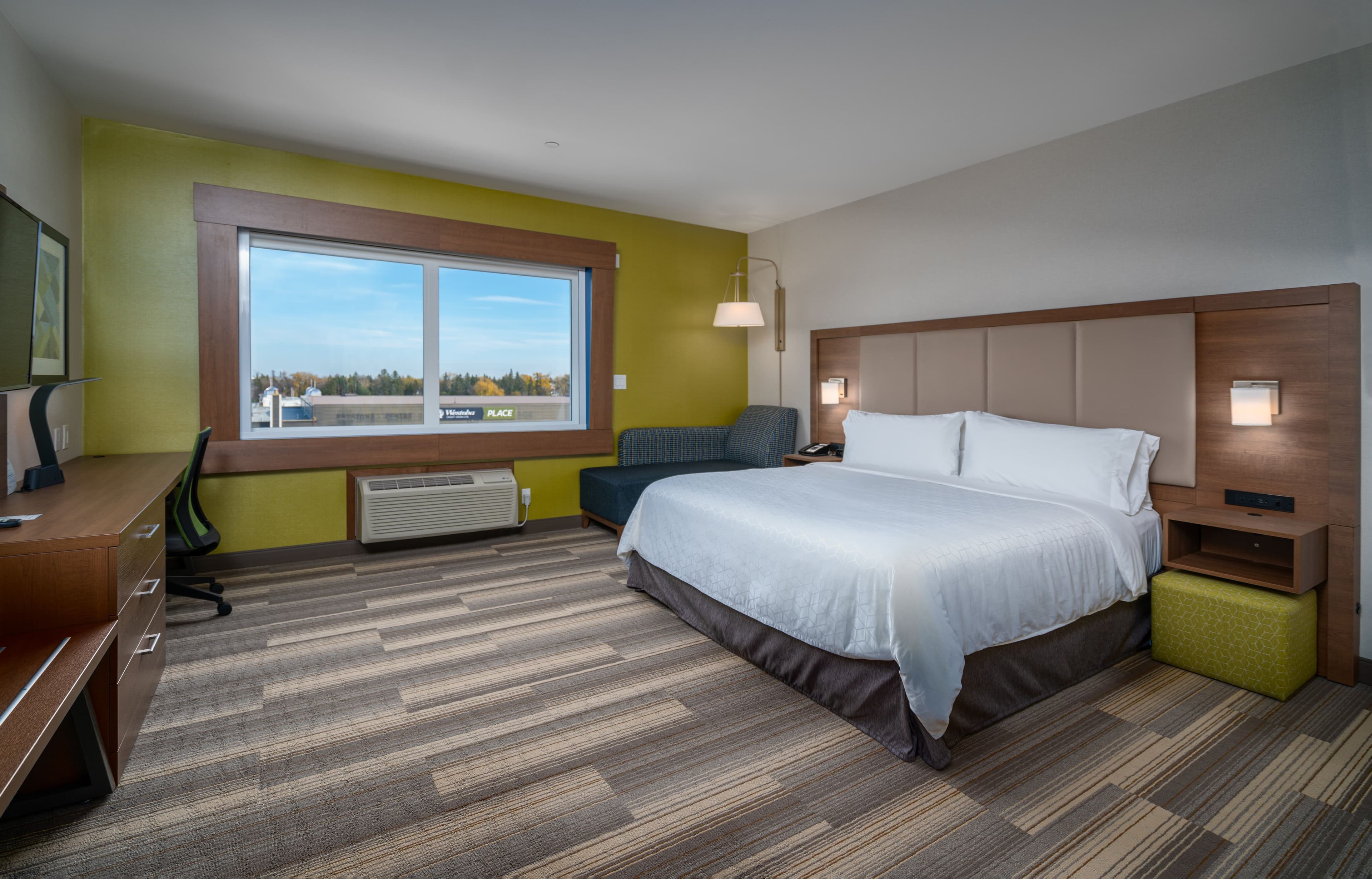 Holiday Inn Express & Suites Brandon — 24