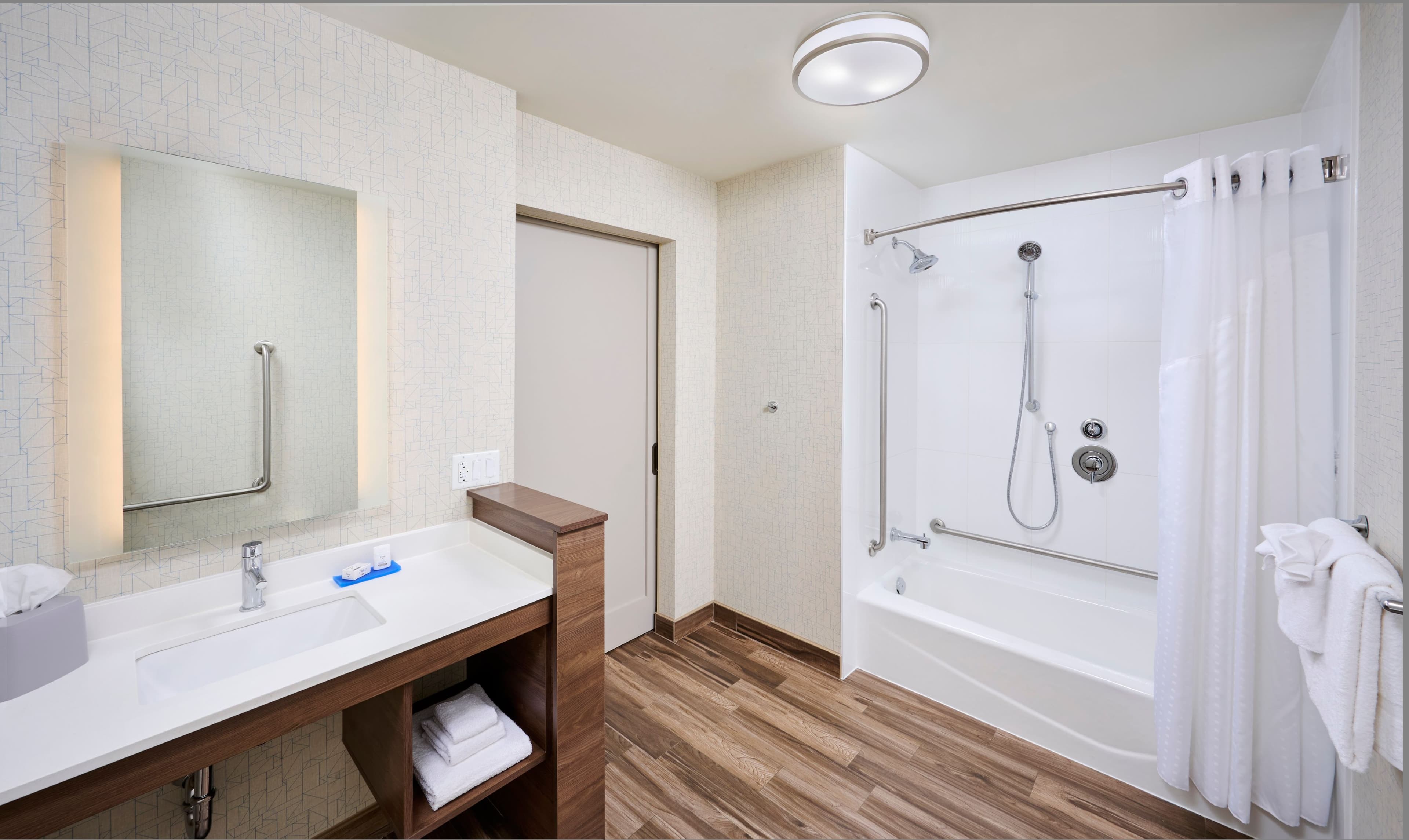 Holiday Inn Express & Suites Brantford — 36
