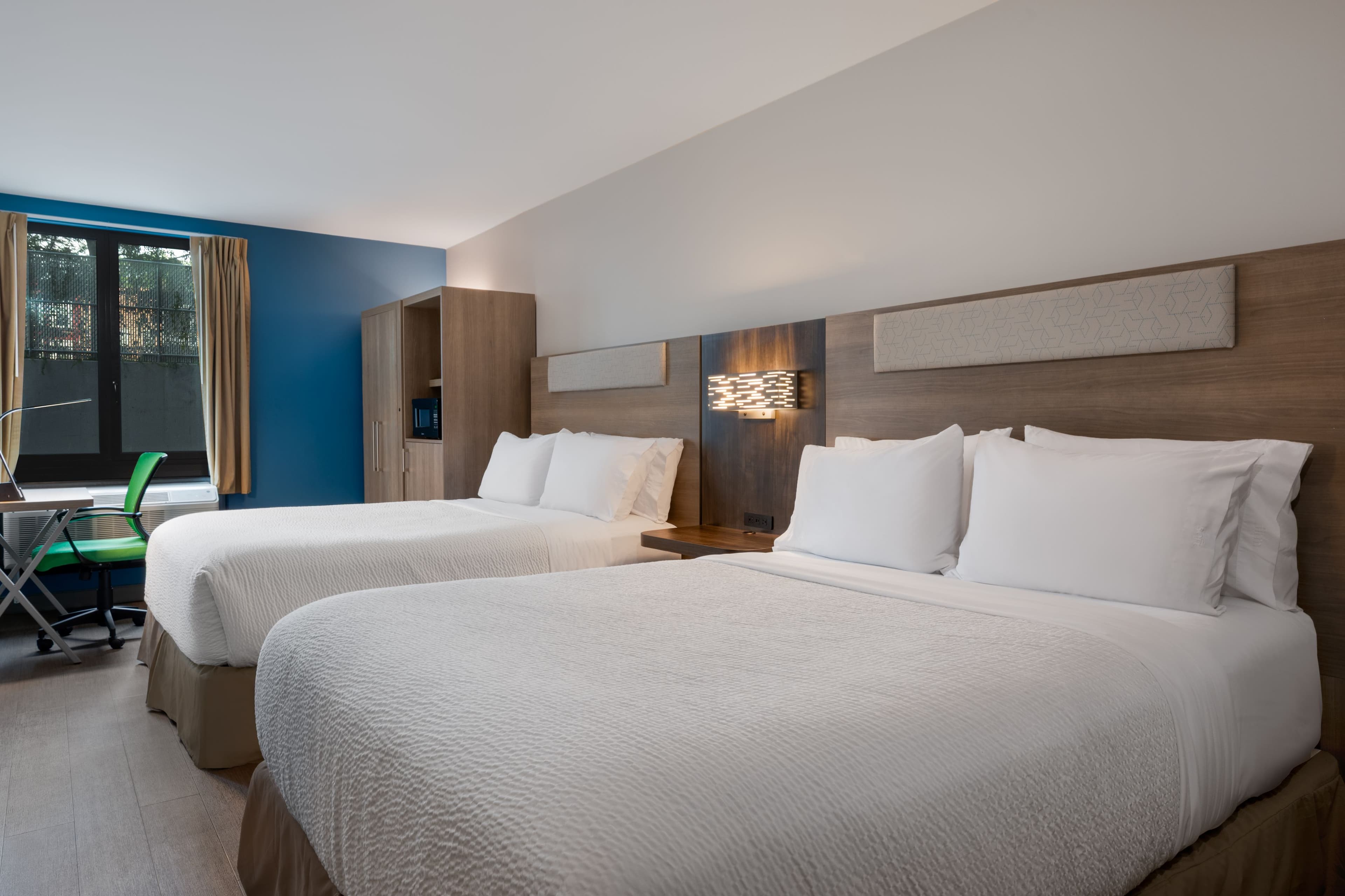 Holiday Inn Express & Suites Bronx - Zoo Area — 24