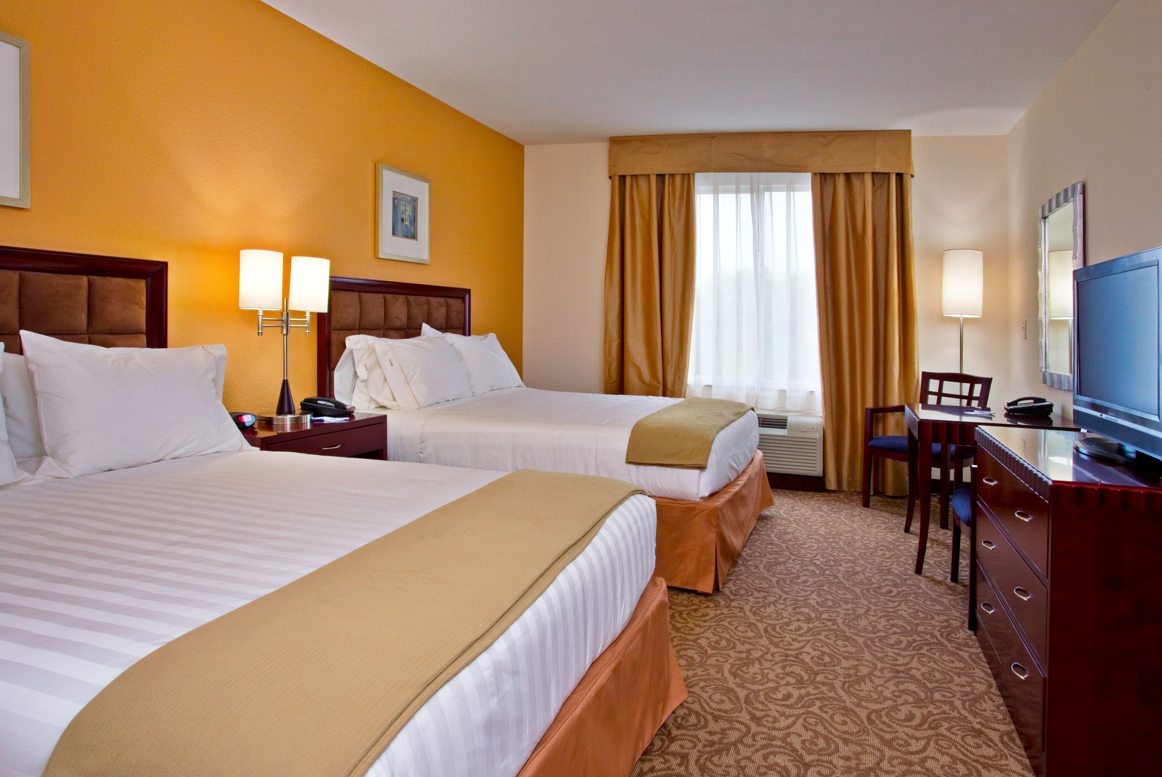 Holiday Inn Express & Suites Brooksville-I-75 — 8
