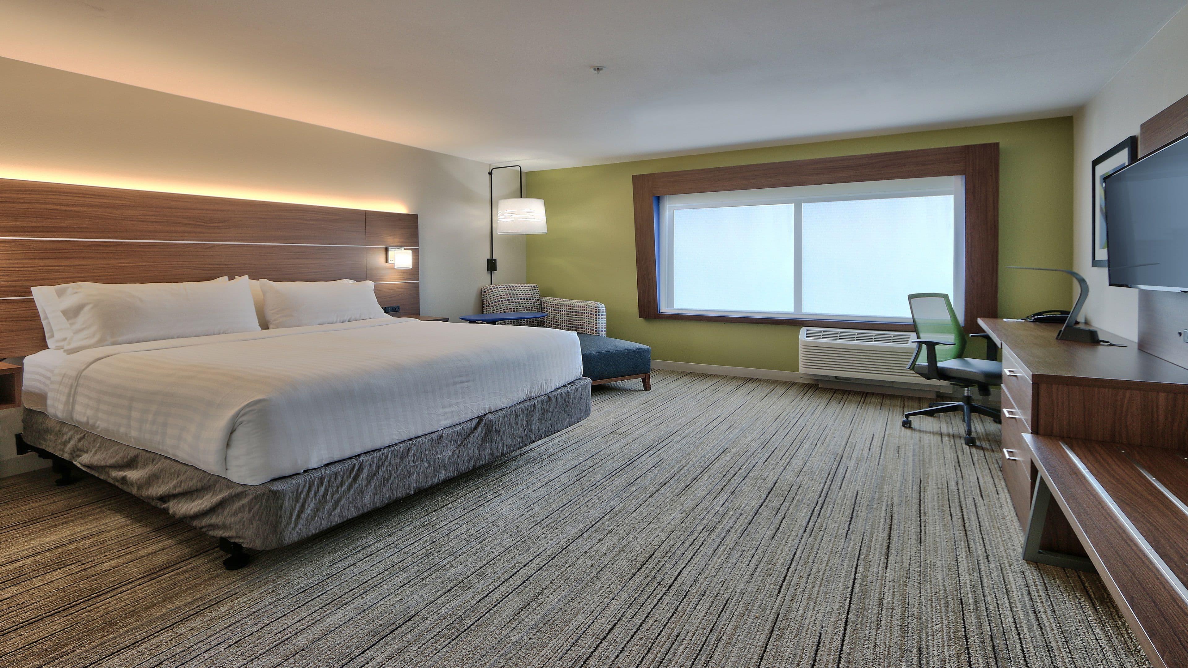 Holiday Inn Express & Suites Denver Northwest - Broomfield — 7
