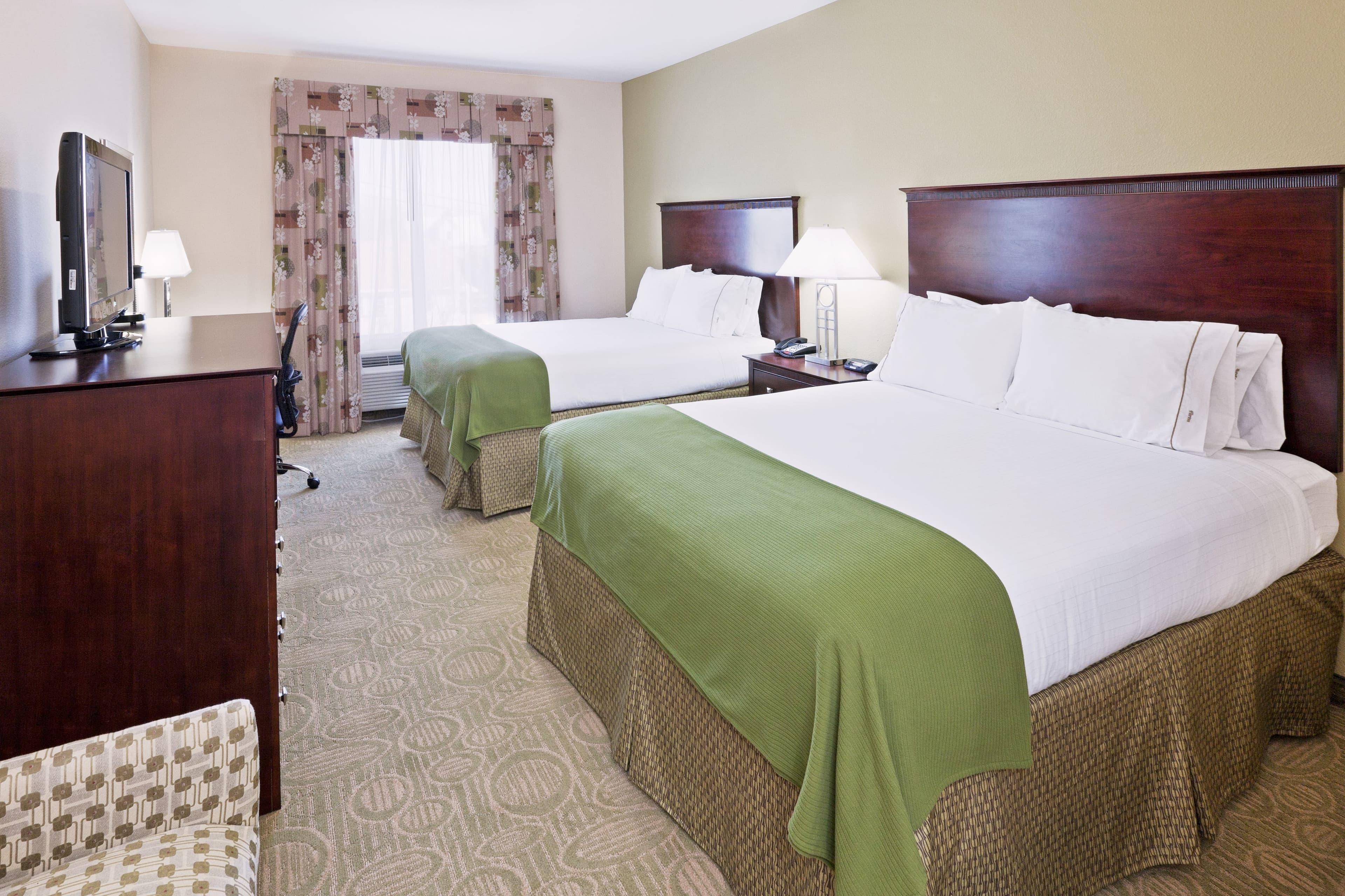 Holiday Inn Express & Suites Brownfield — 6