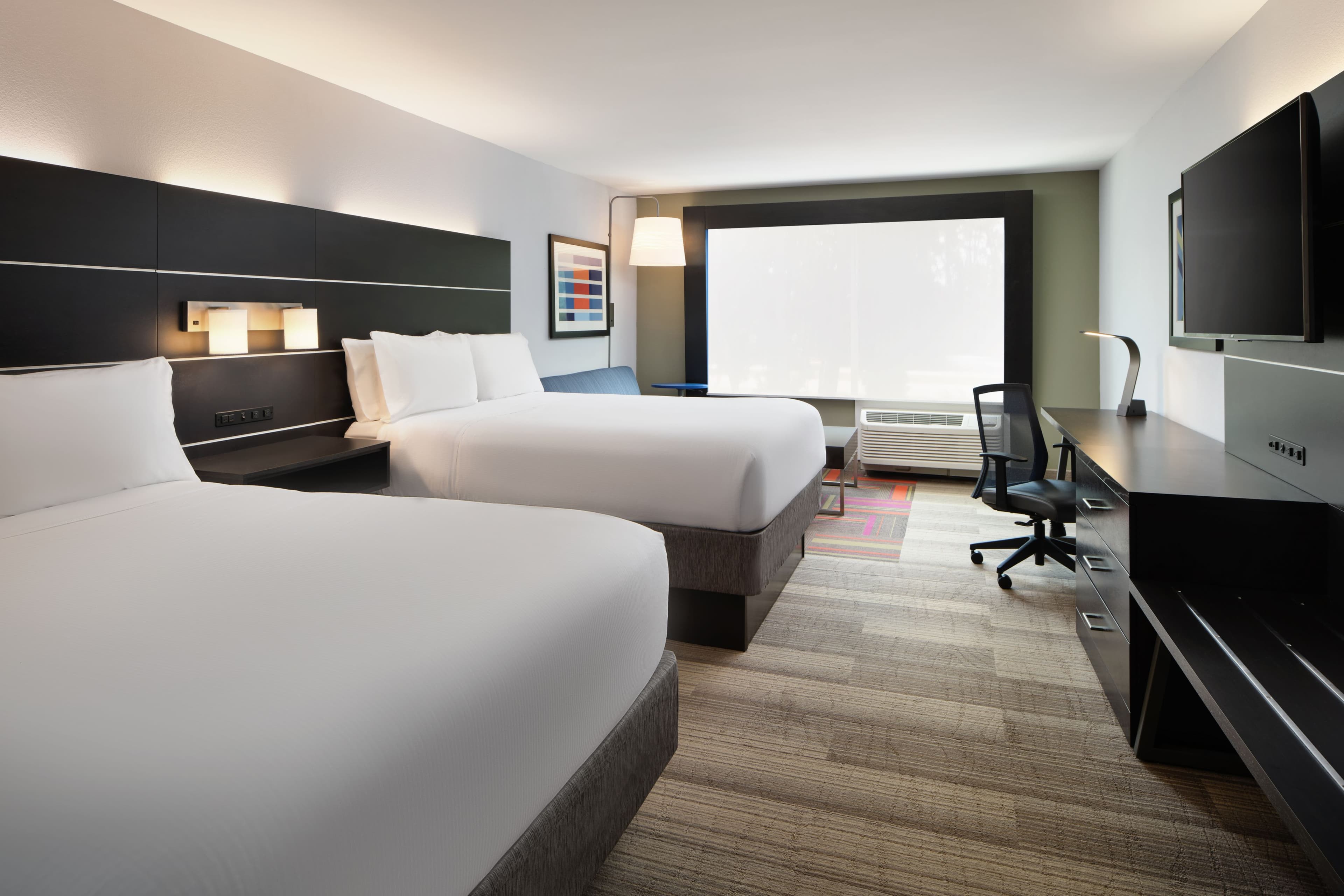 Holiday Inn Express & Suites Brunswick — 32