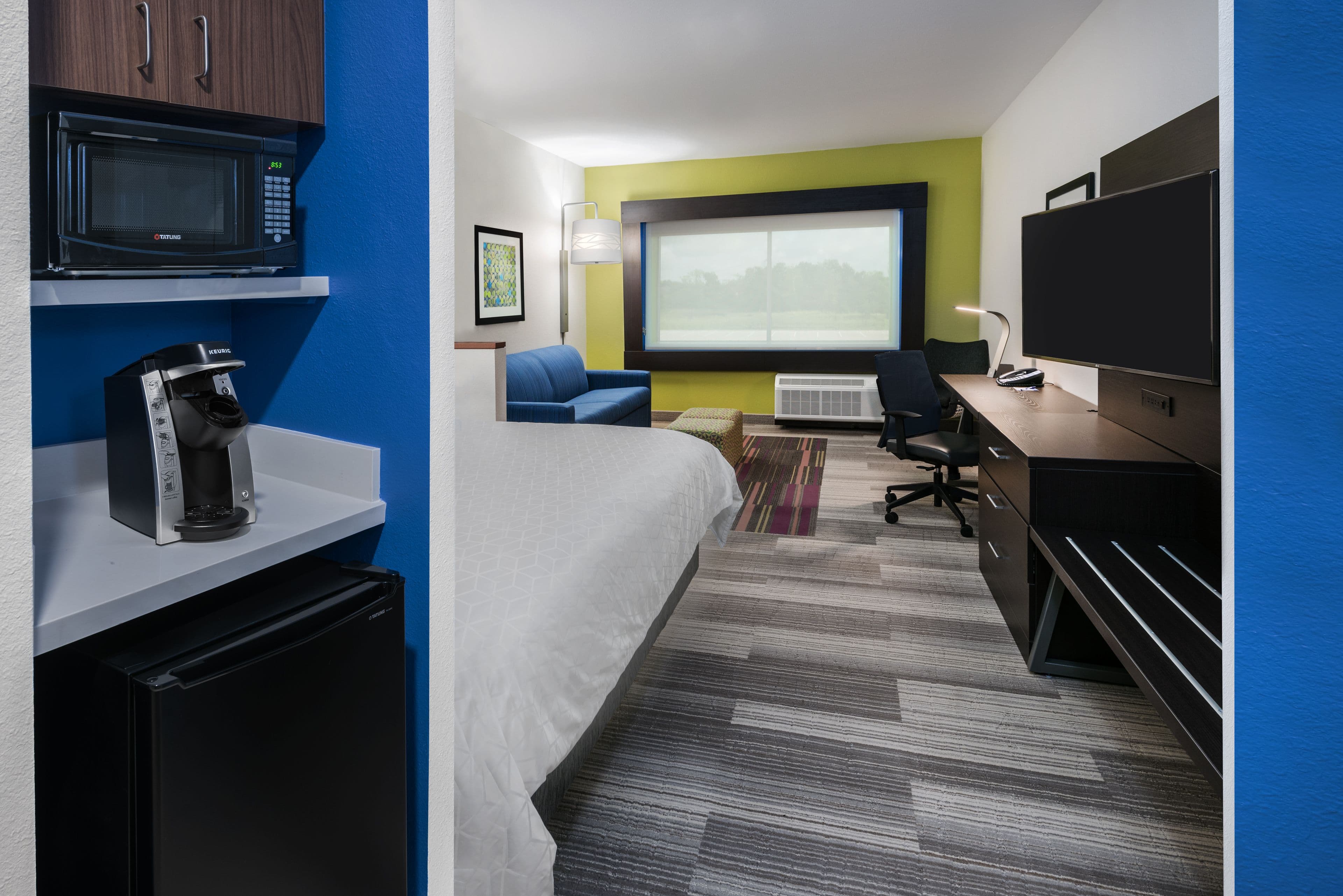 Holiday Inn Express & Suites Bryan - College Station — 8