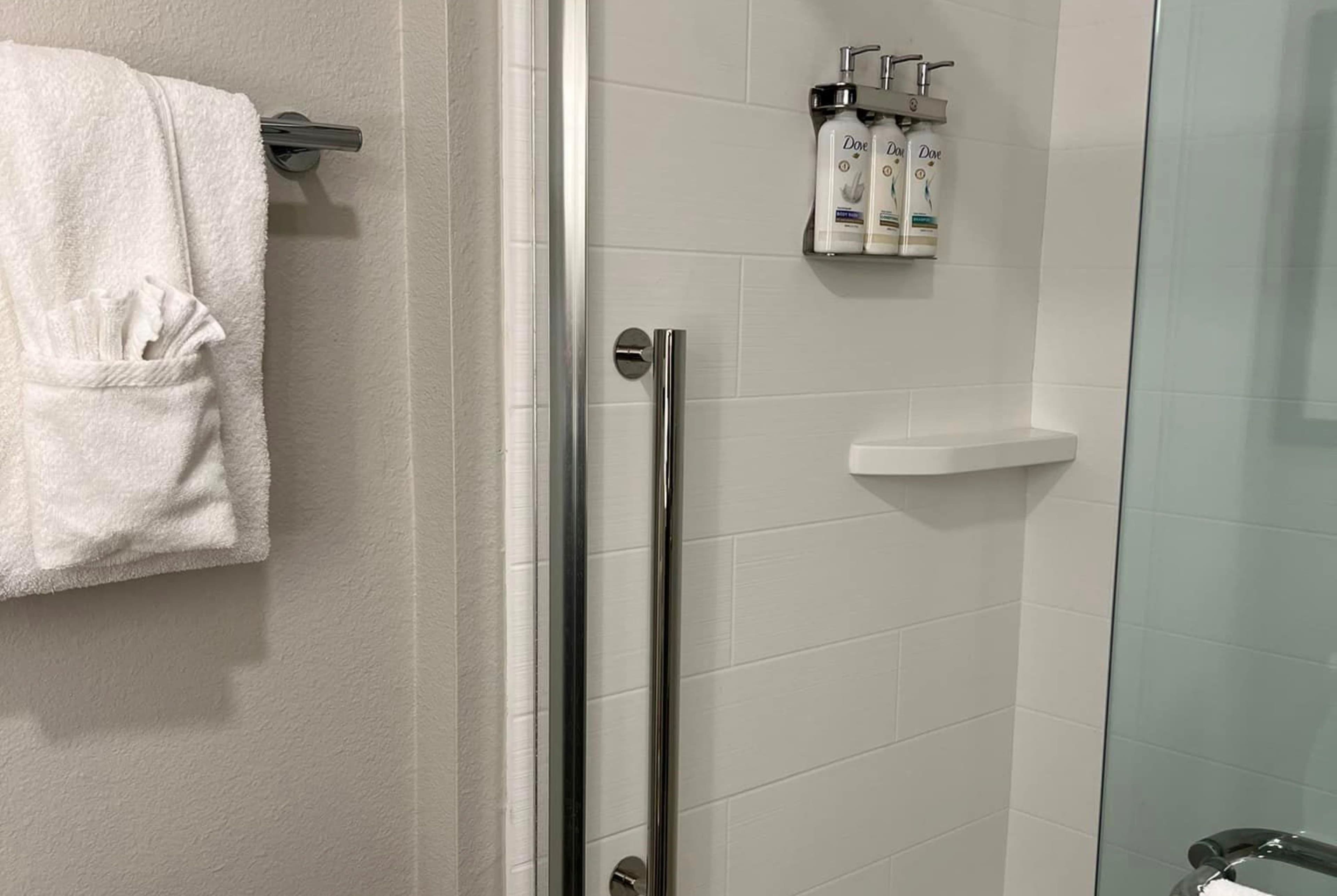 Holiday Inn Express & Suites Bryan - College Station — 9