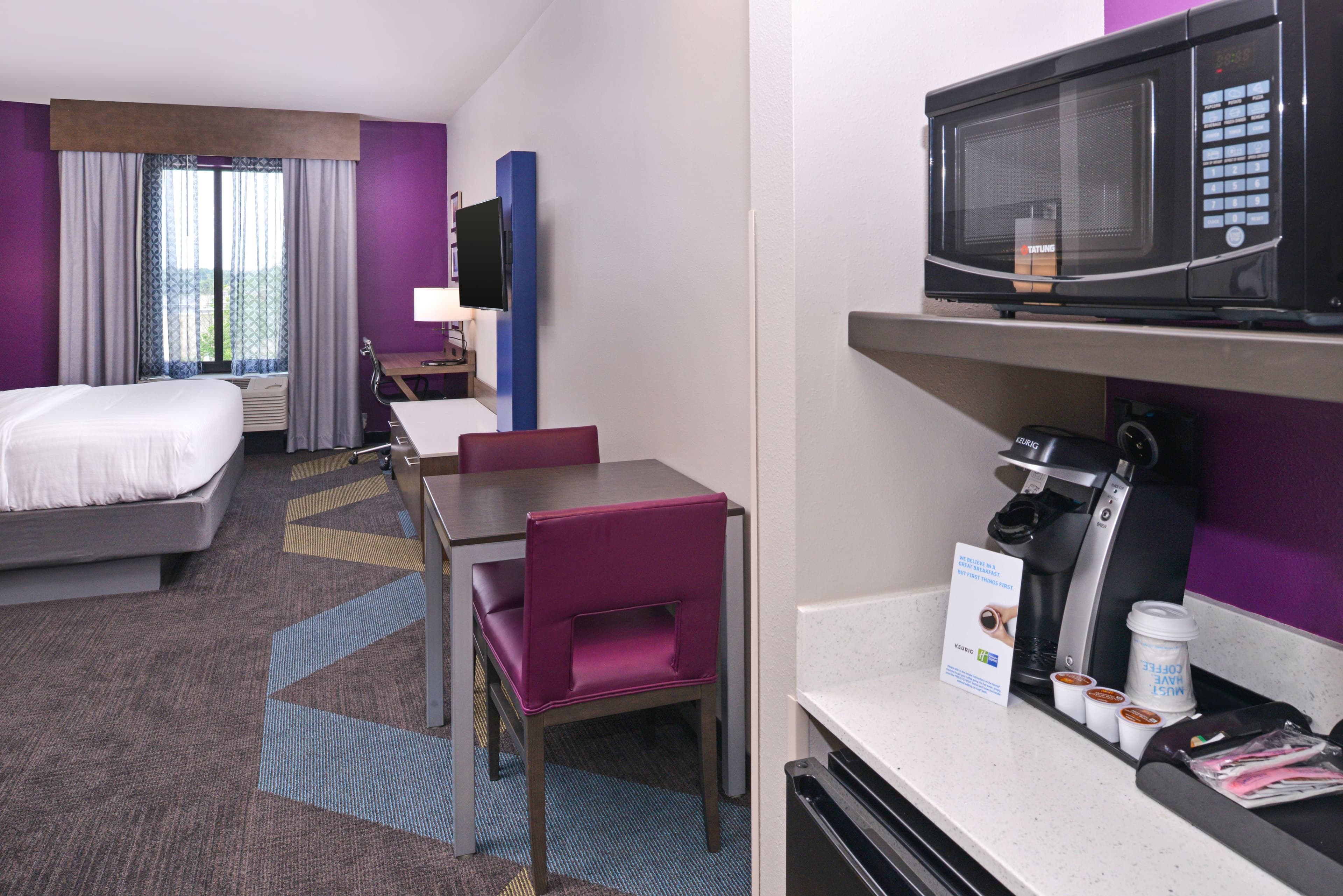Holiday Inn Express & Suites Bryant - Benton Area — 9