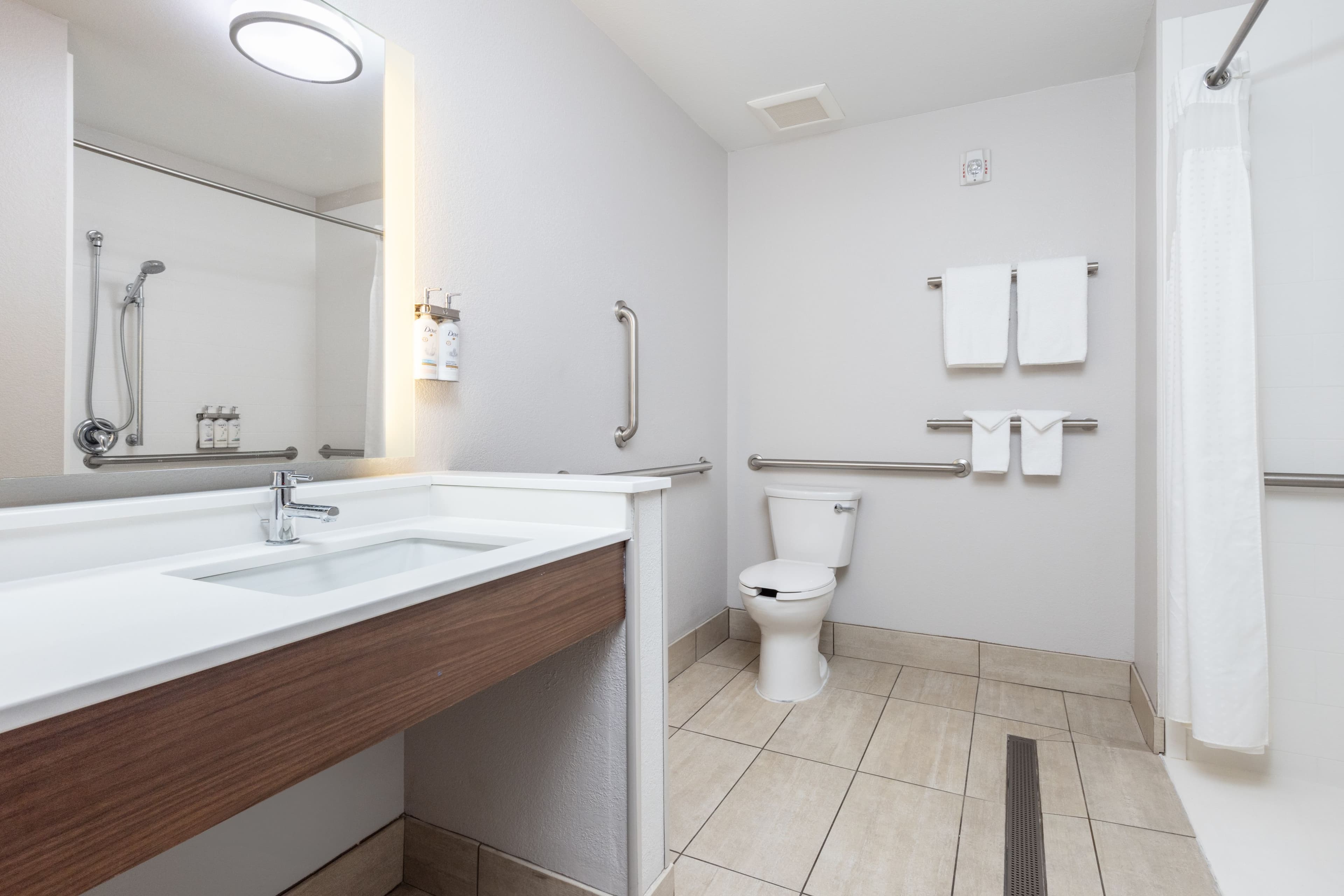 Holiday Inn Express & Suites Phoenix West - Buckeye — 10
