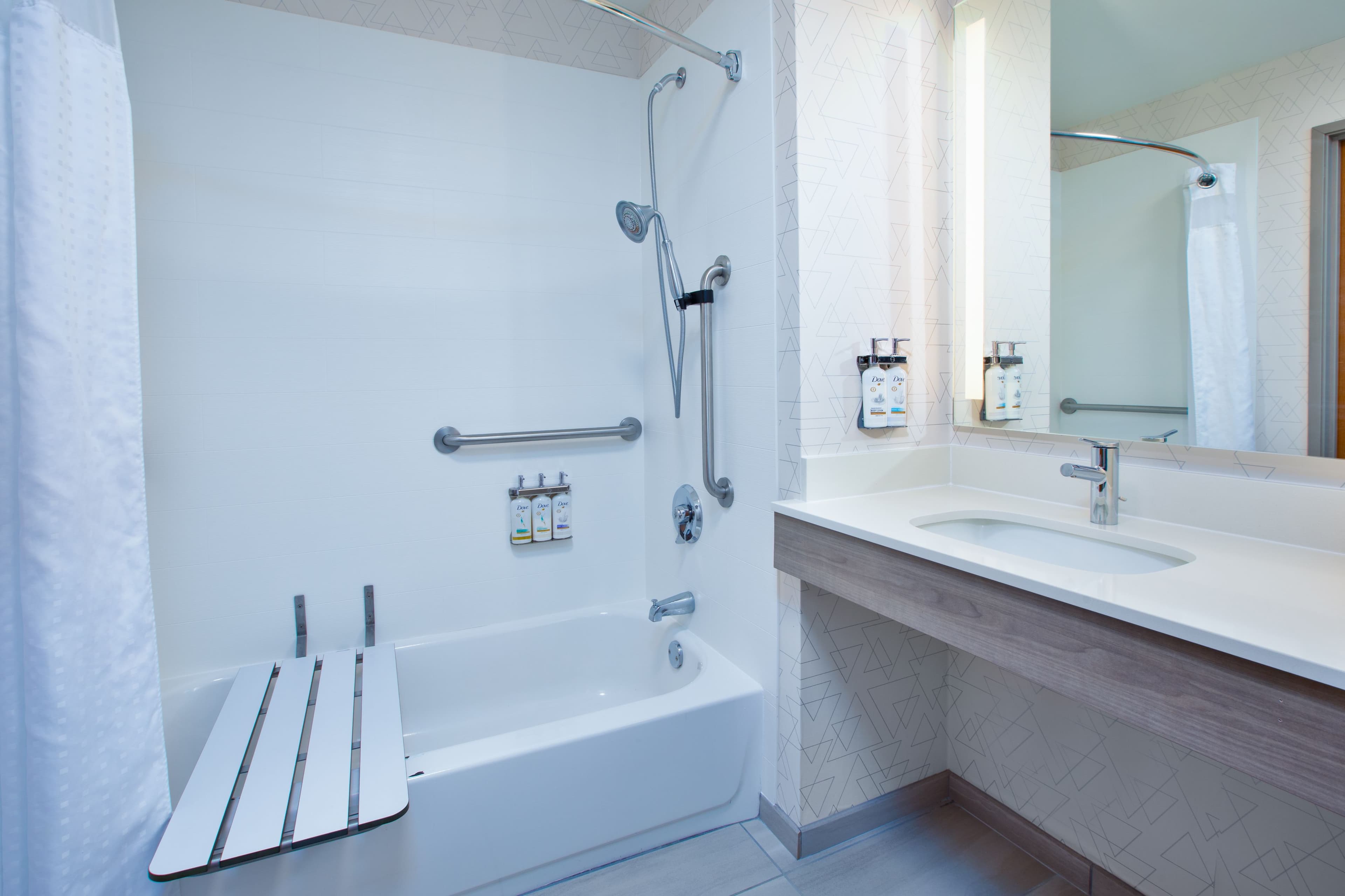 Holiday Inn Express & Suites Buffalo — 21