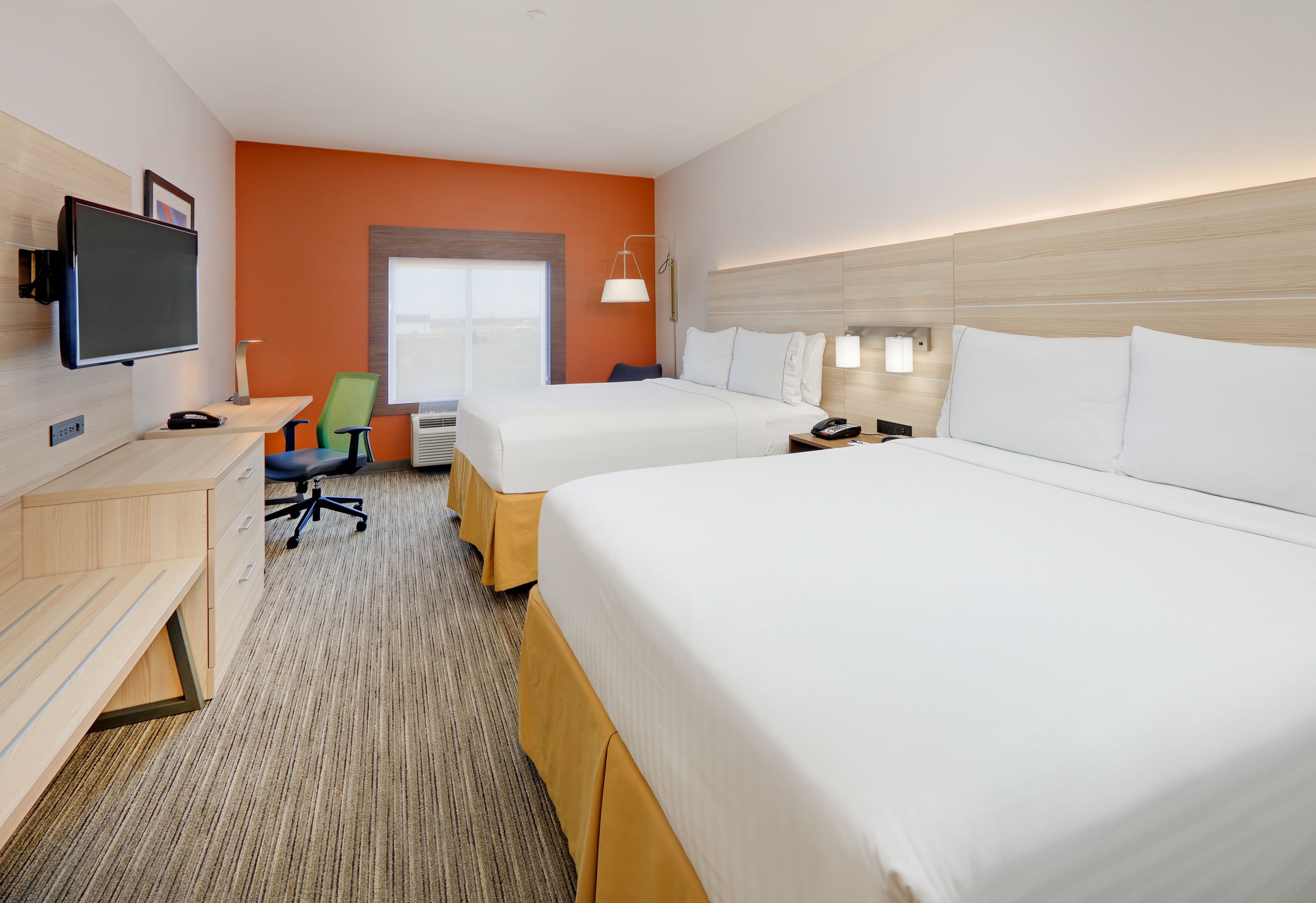Holiday Inn Express & Suites Burleson/Ft. Worth — 16