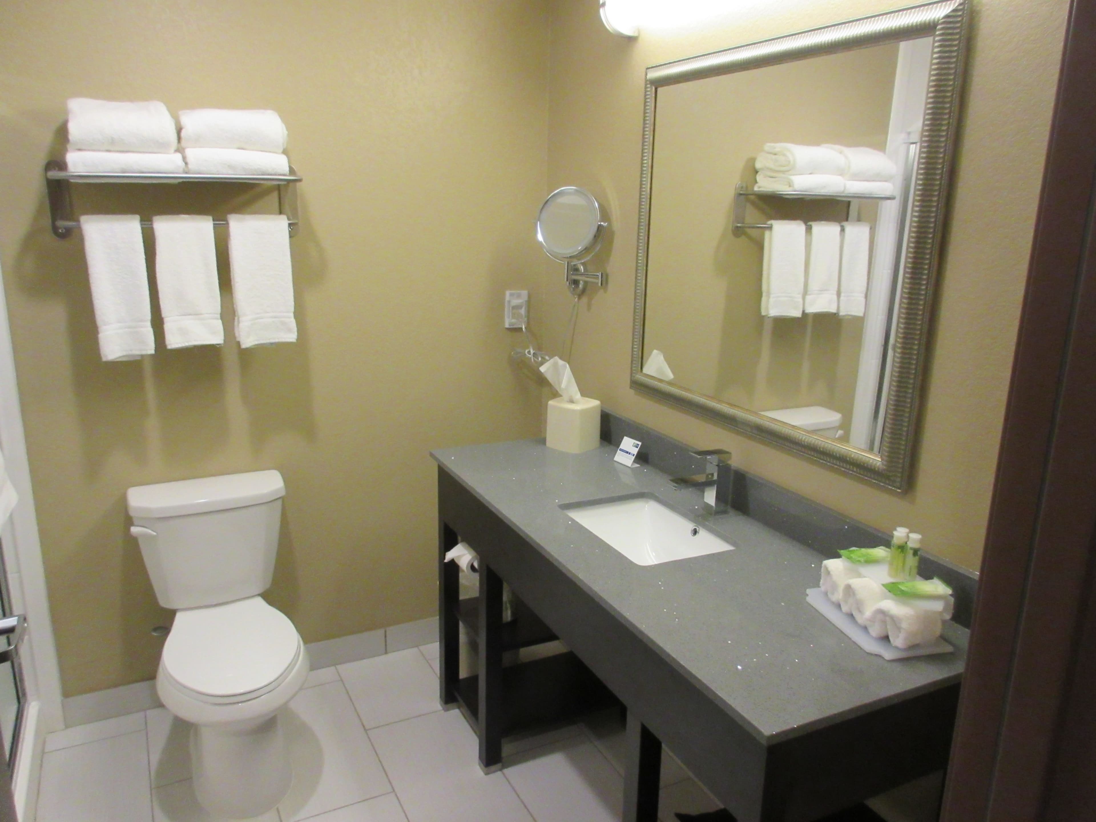 Holiday Inn Express & Suites Butler — 14