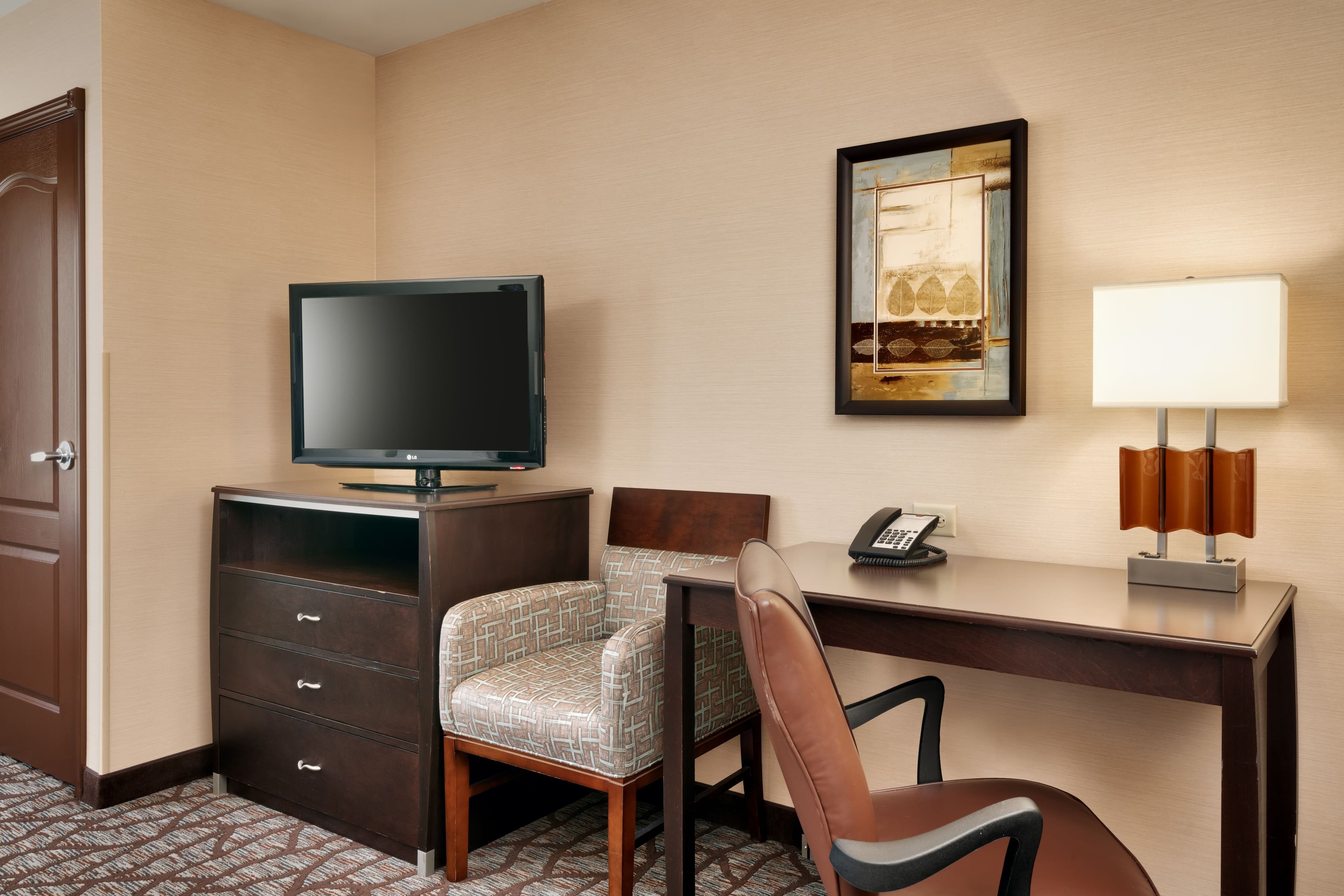 Holiday Inn Express & Suites Butte — 16