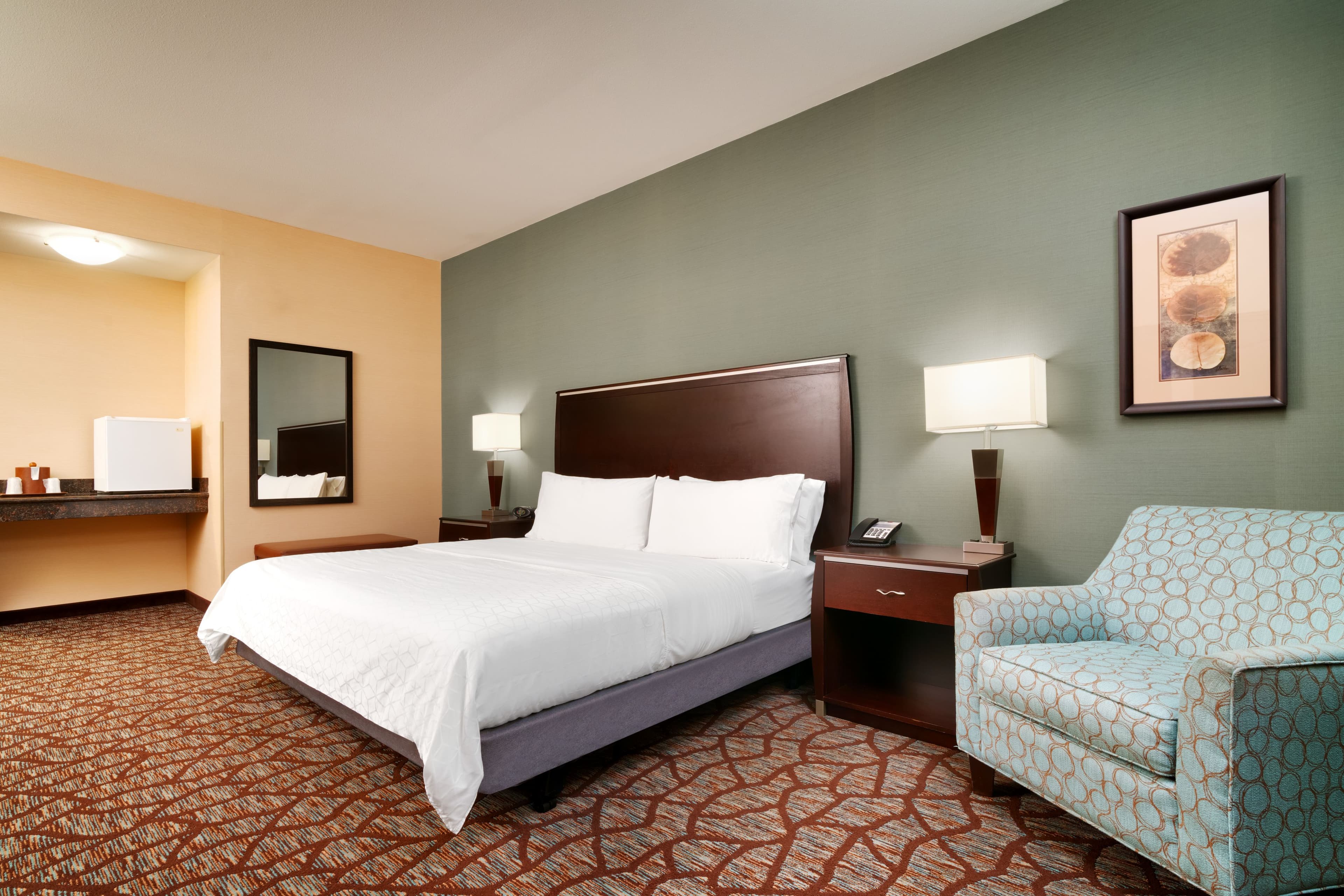 Holiday Inn Express & Suites Butte — 6