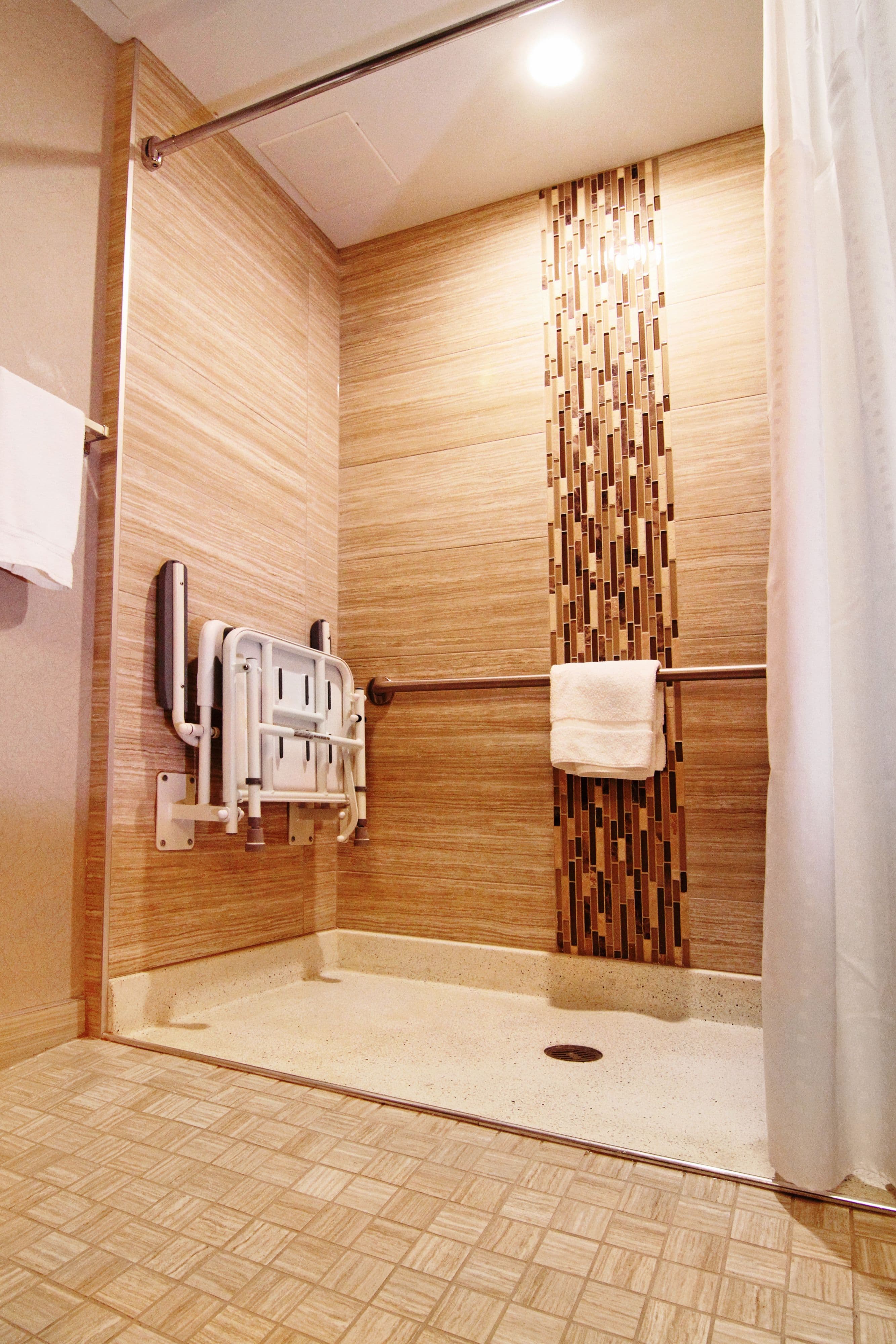 Holiday Inn Express & Suites Calgary NW - University Area — 16