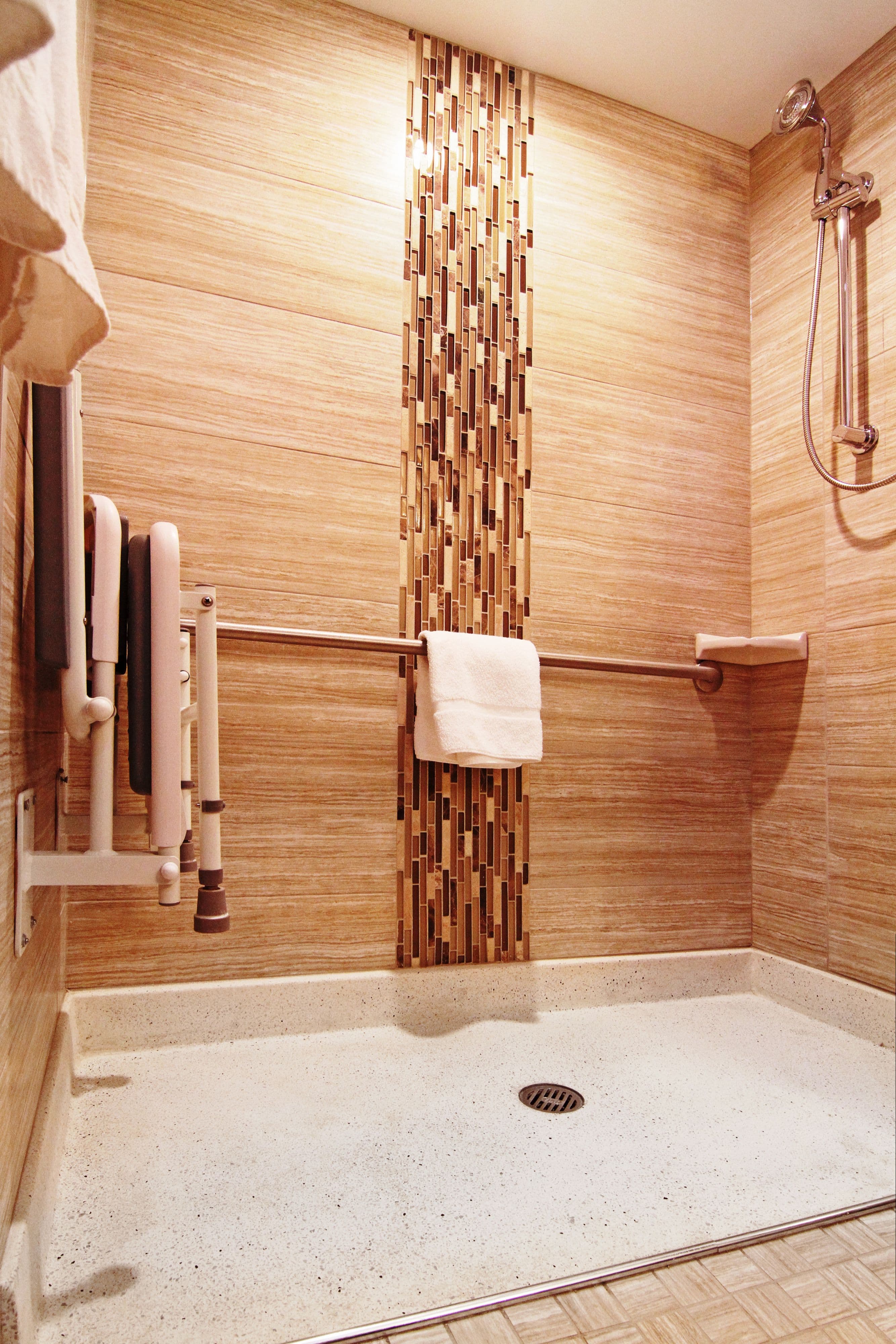 Holiday Inn Express & Suites Calgary NW - University Area — 17