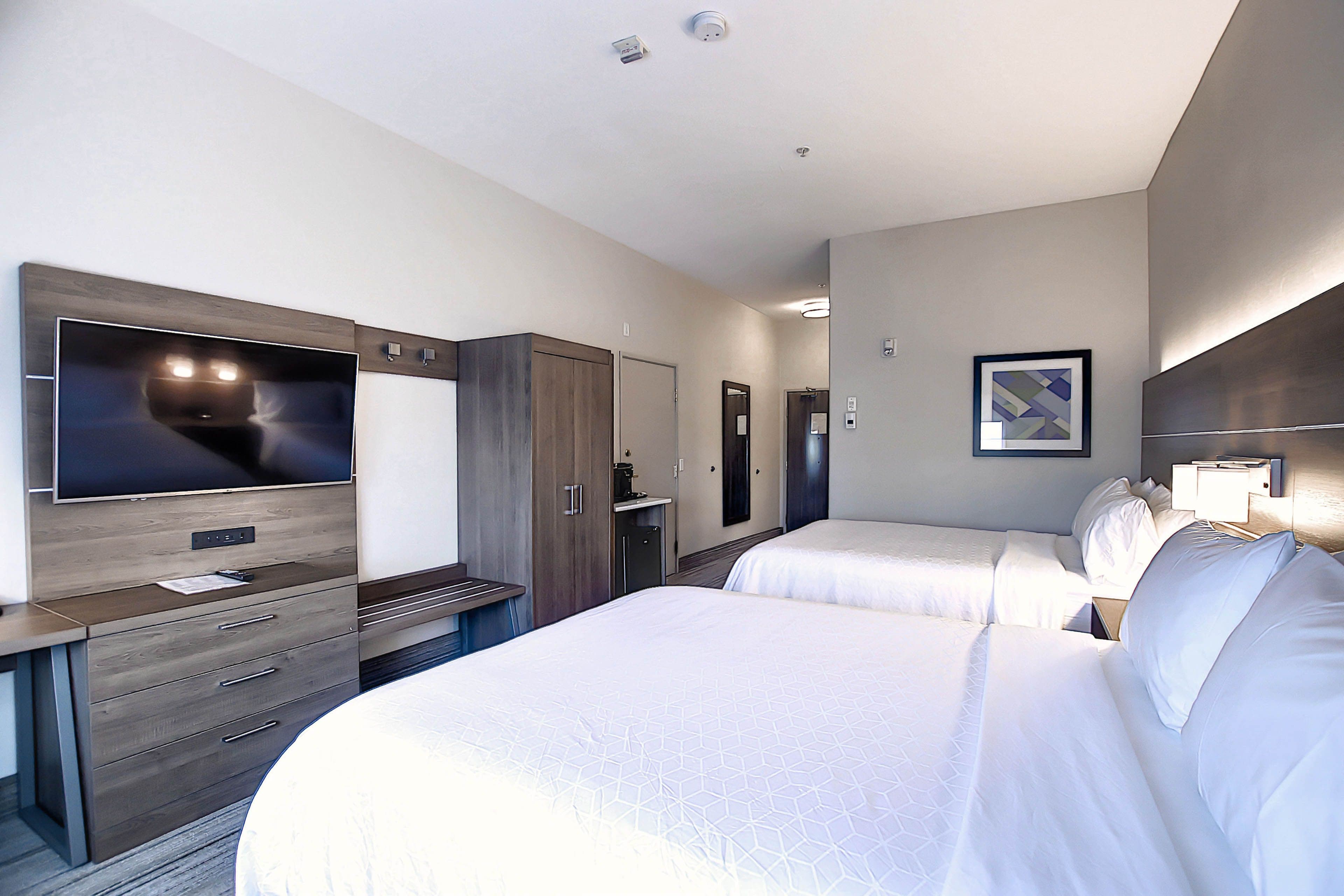 Holiday Inn Express & Suites Airport-Calgary — 6