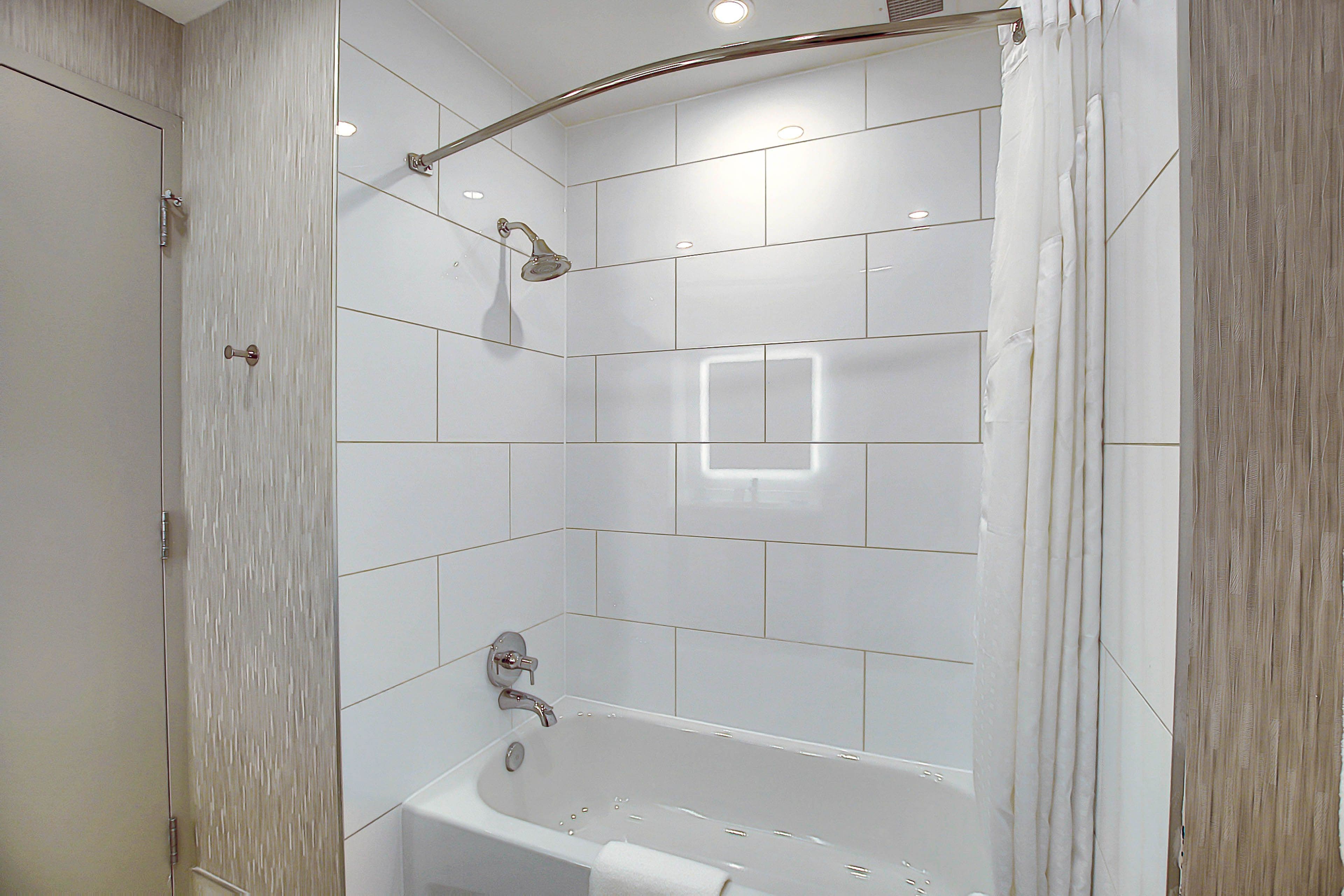Holiday Inn Express & Suites Calgary Airport Trail NE — 14