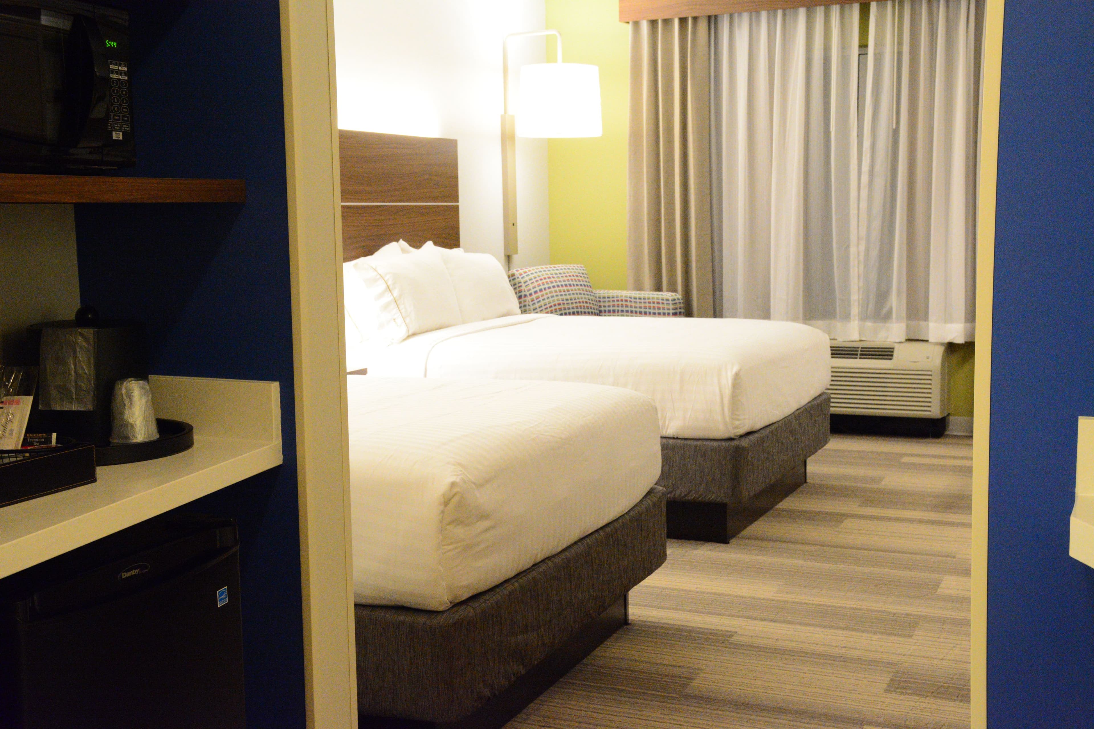 Holiday Inn Express & Suites Lexington Park-California — 35