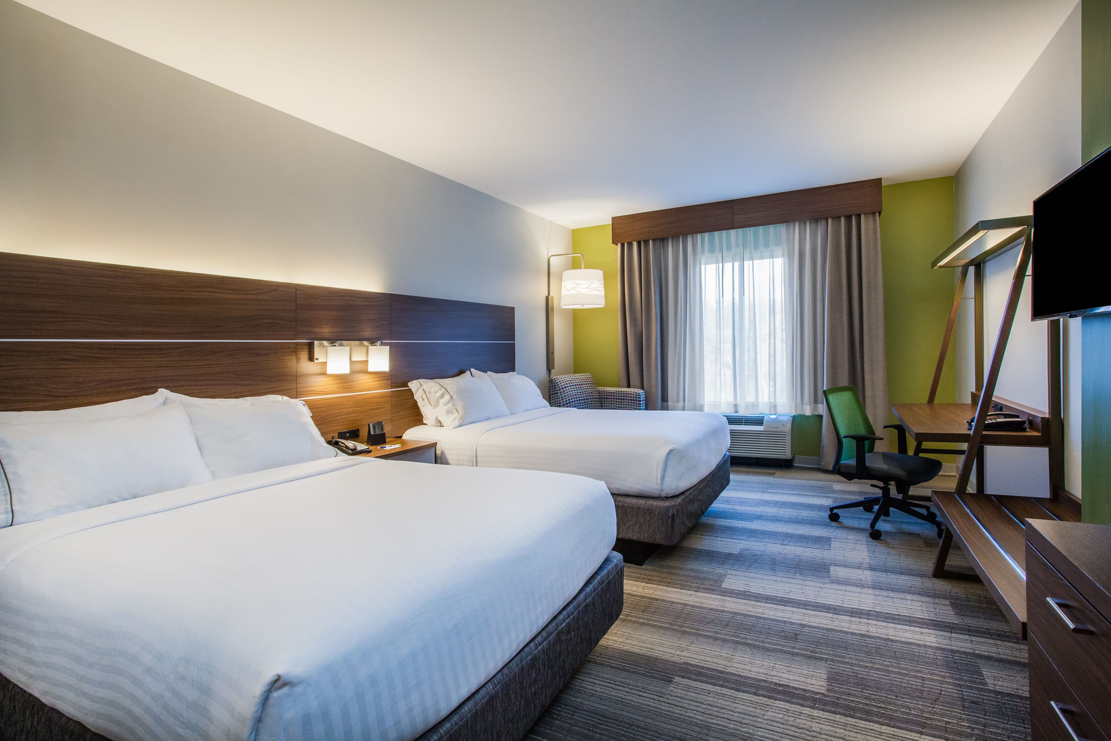 Holiday Inn Express & Suites Lexington Park-California — 34