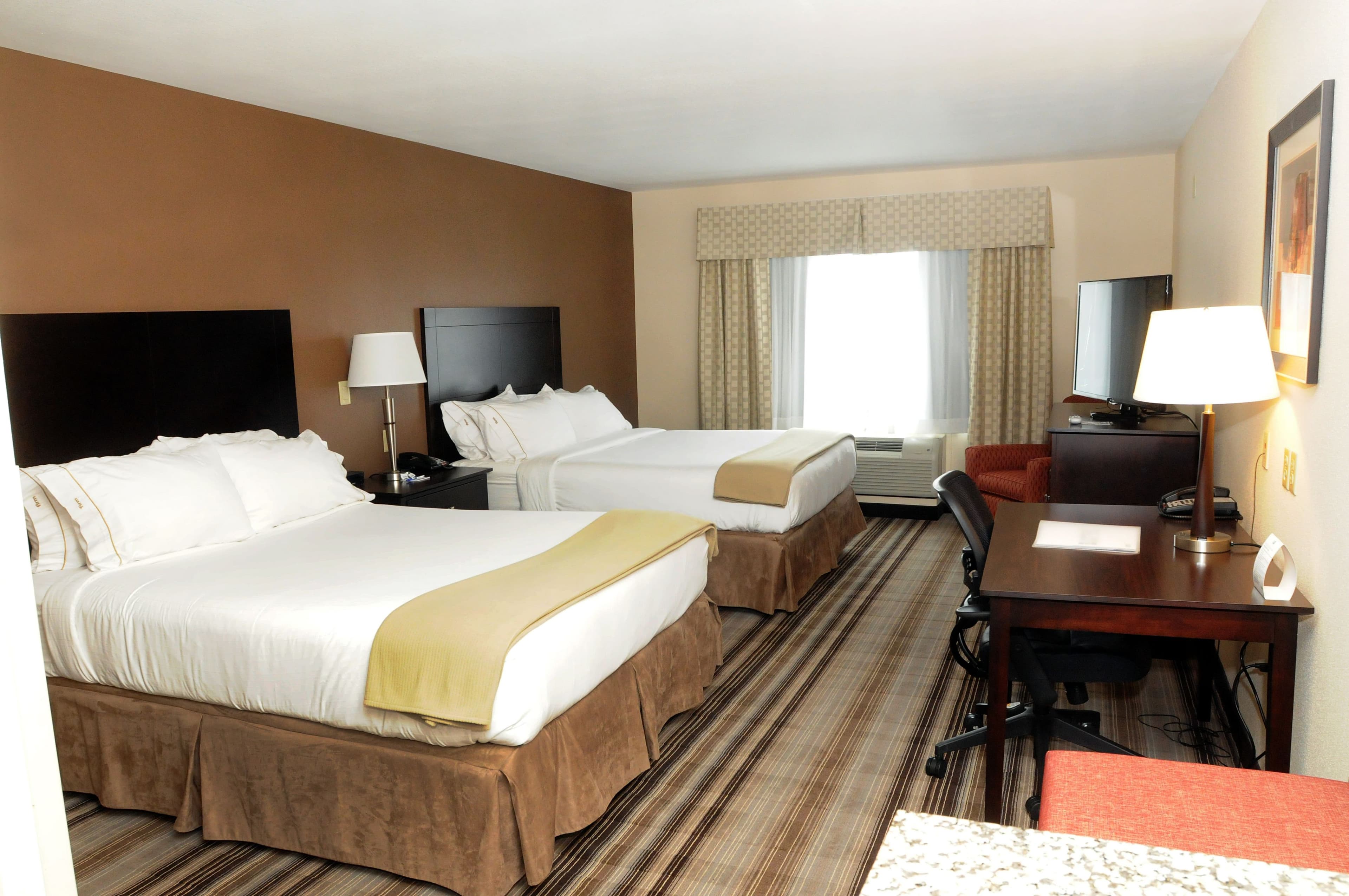 Holiday Inn Express & Suites Cambridge — 15