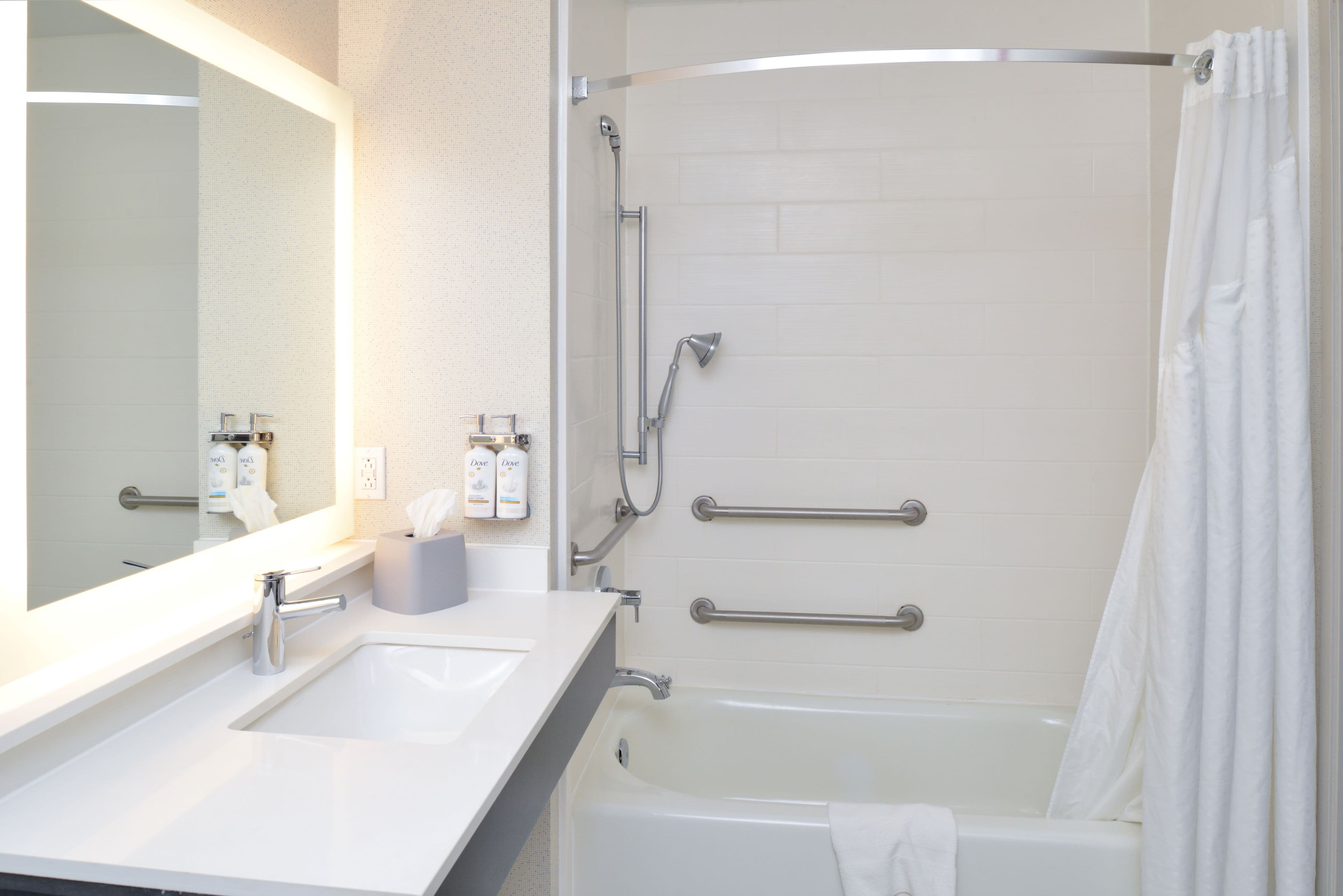 Holiday Inn Express & Suites Carthage — 23