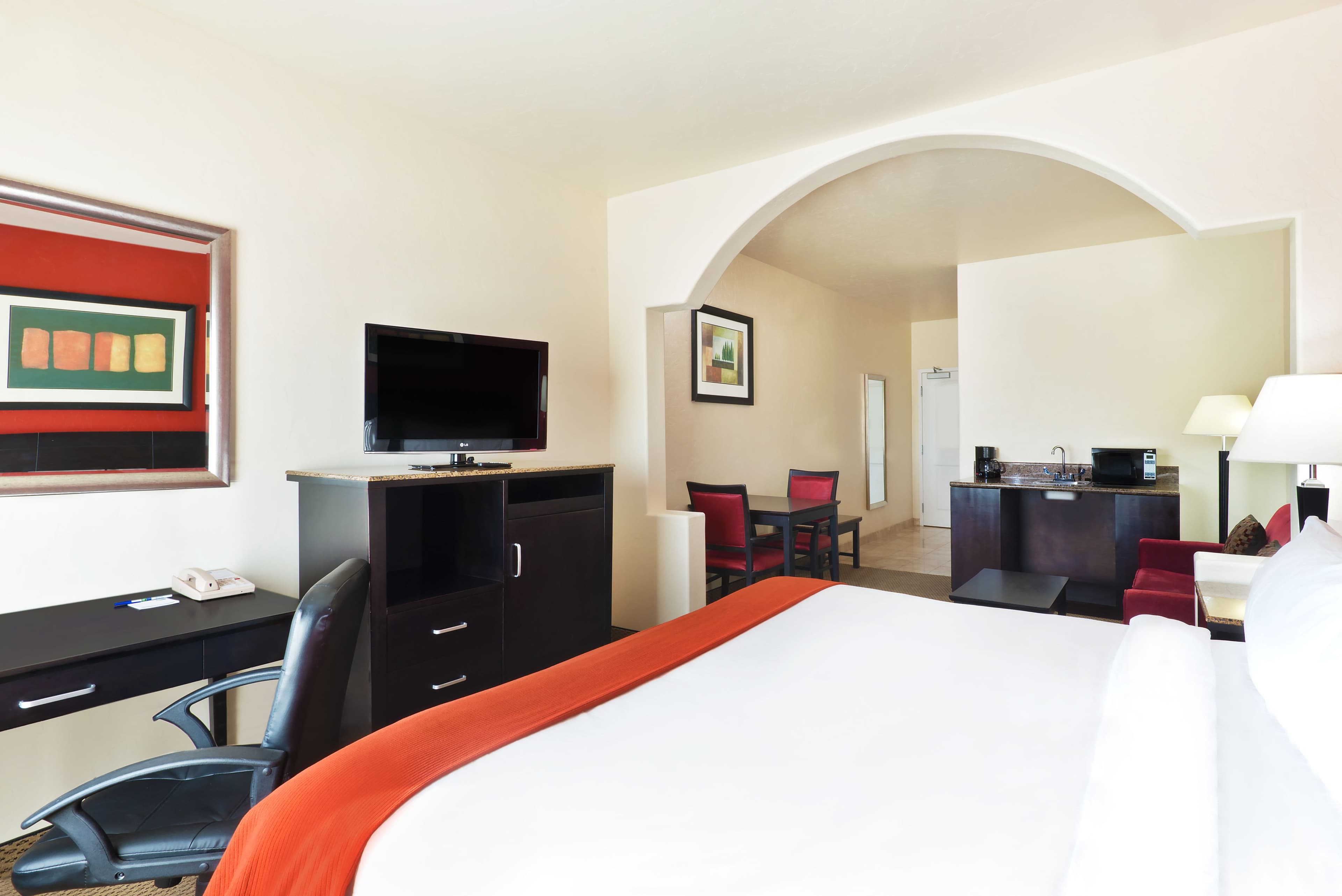 Holiday Inn Express & Suites Casa Grande — 14