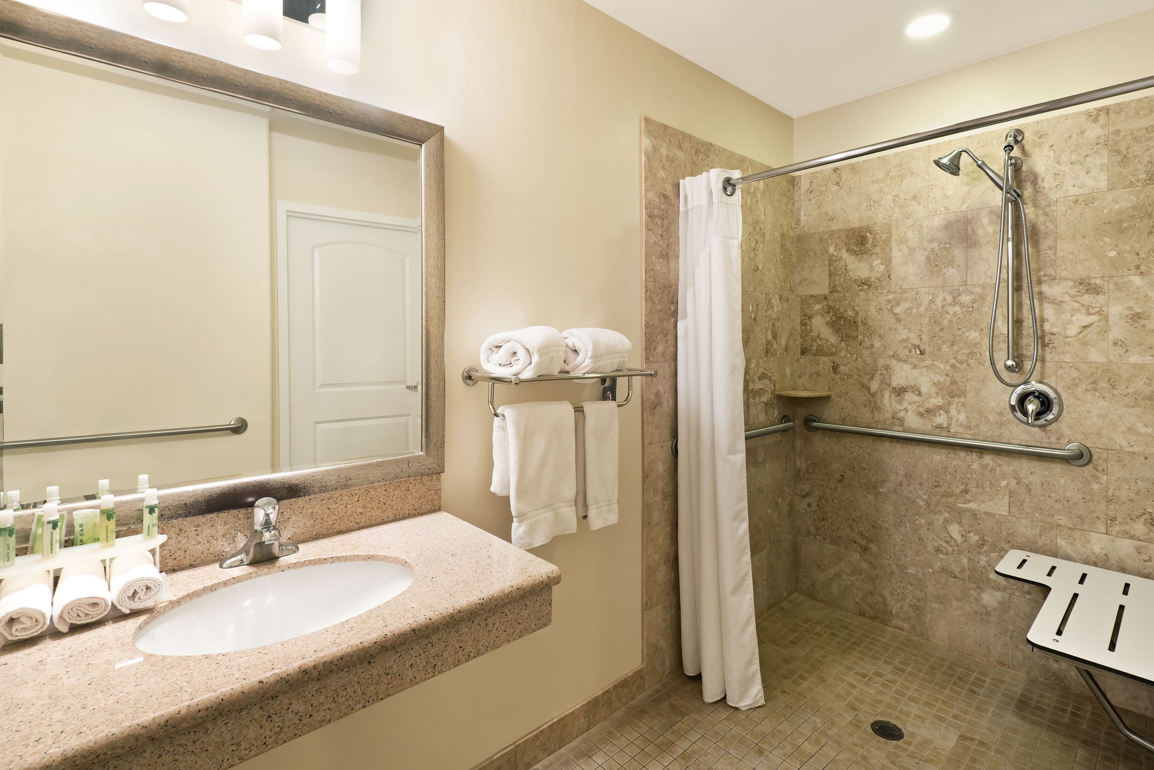 Holiday Inn Express & Suites Casa Grande — 7