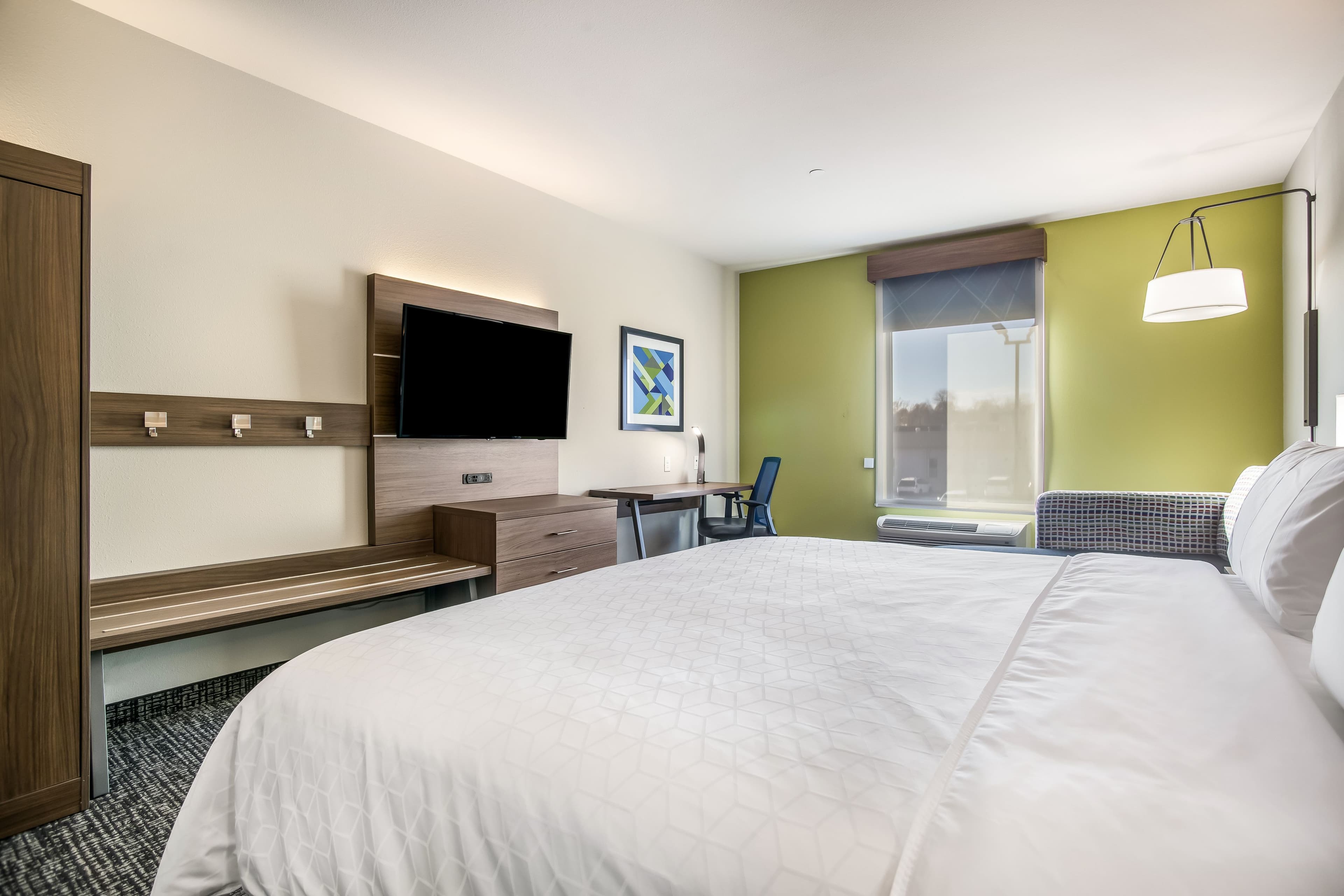 Holiday Inn Express & Suites Tulsa East - Catoosa — 19