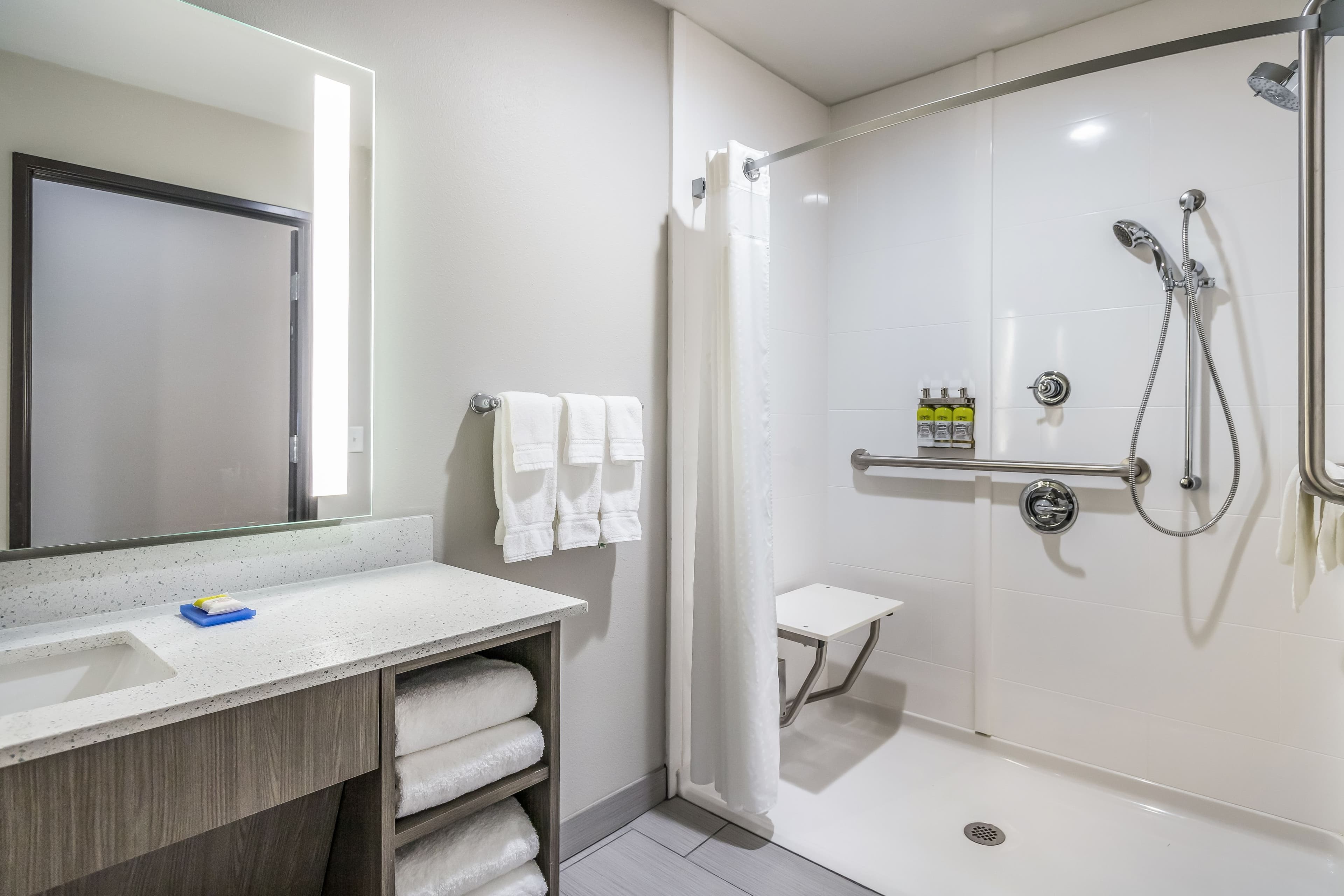 Holiday Inn Express & Suites Tulsa East - Catoosa — 10
