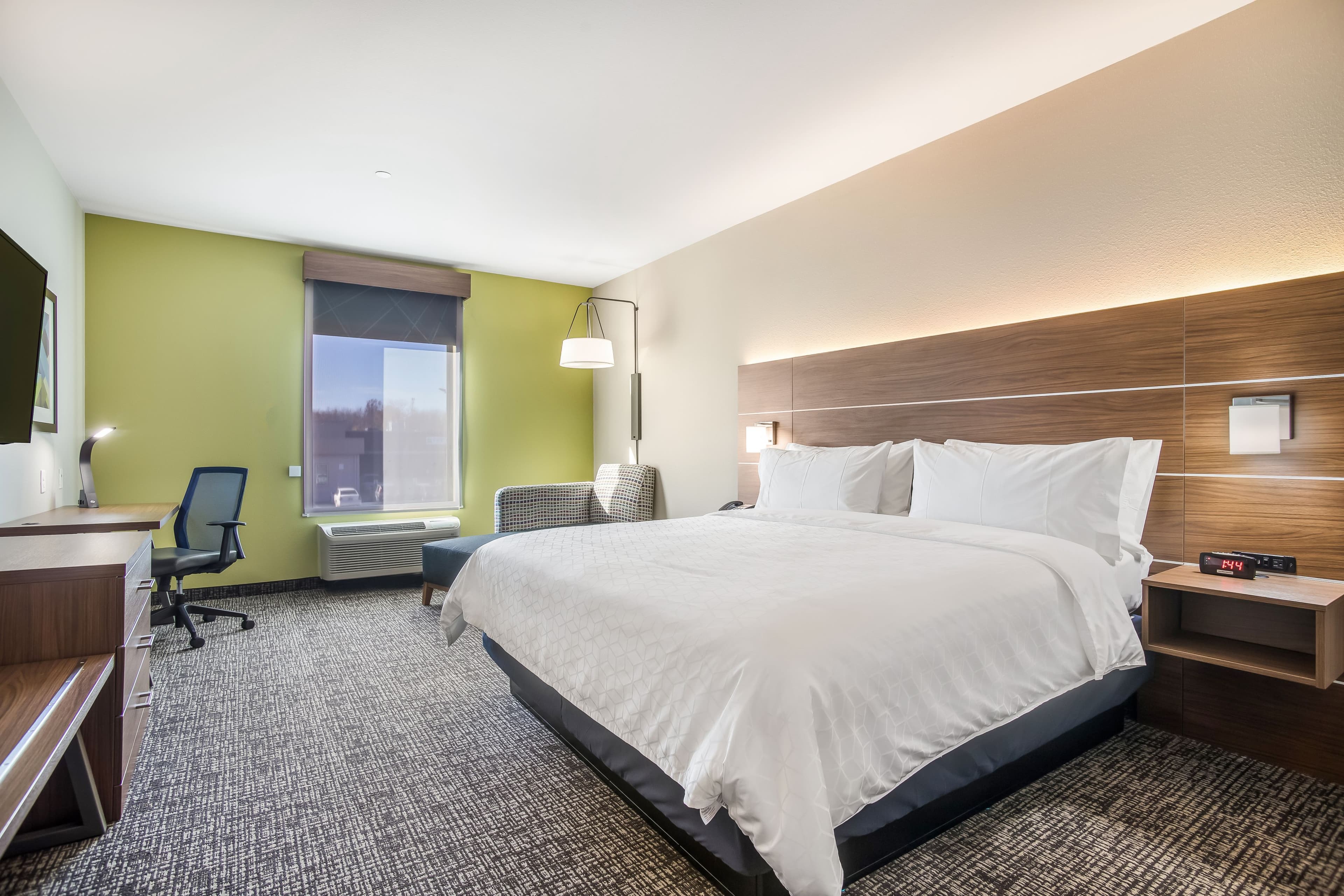 Holiday Inn Express & Suites Tulsa East - Catoosa — 17