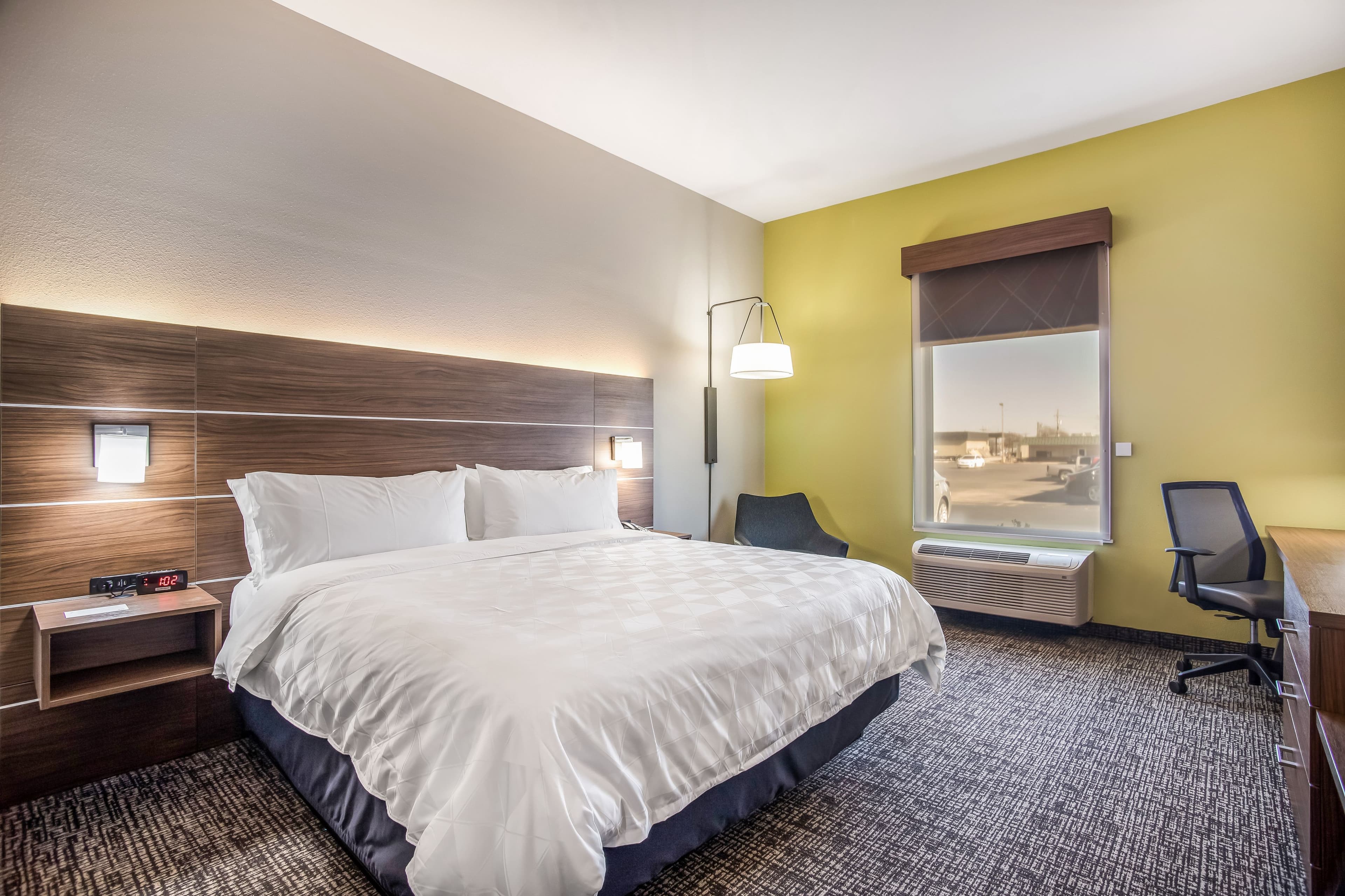 Holiday Inn Express & Suites Tulsa East - Catoosa — 9