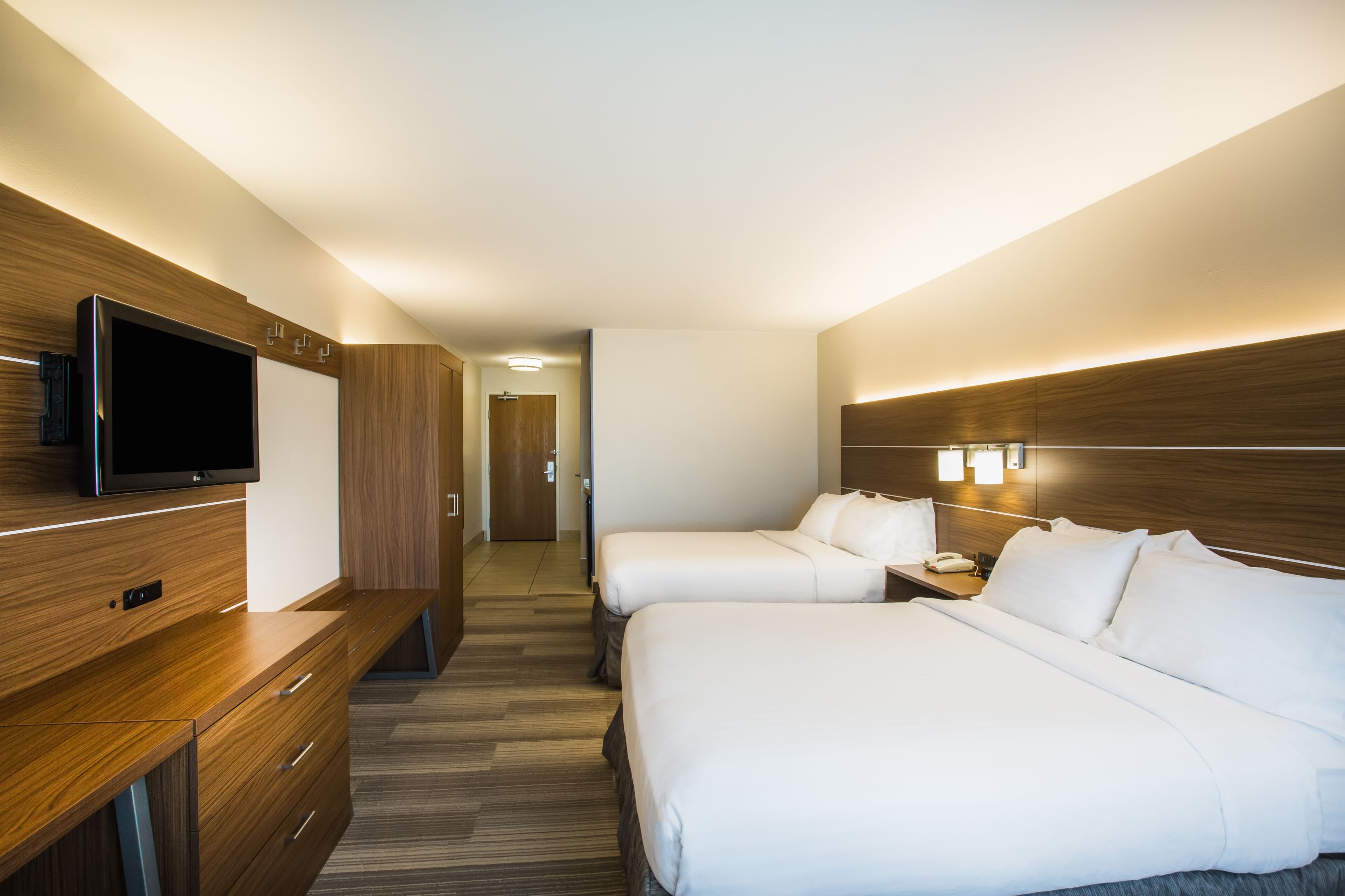 Holiday Inn Express & Suites Cedar City — 8