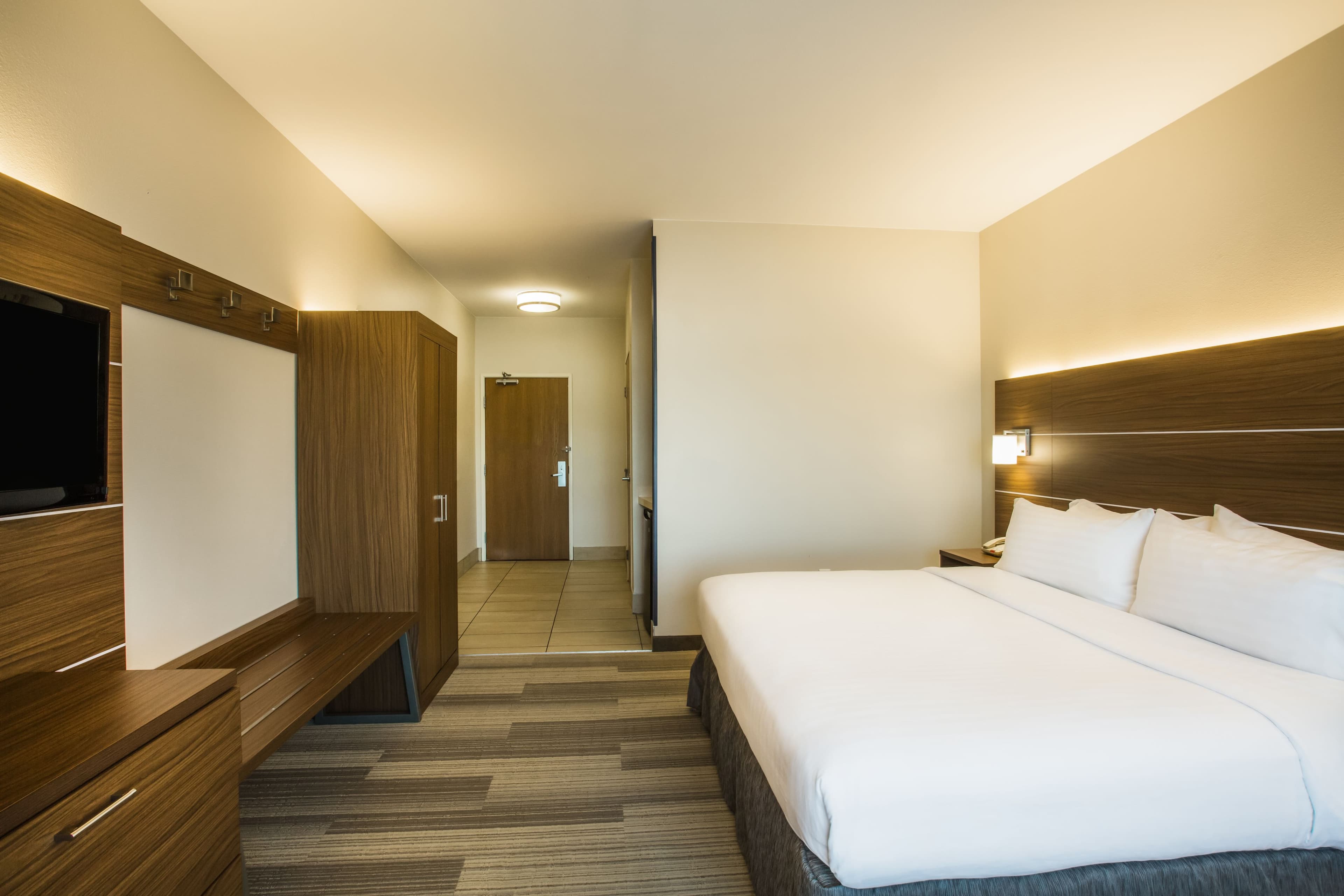 Holiday Inn Express & Suites Cedar City — 6
