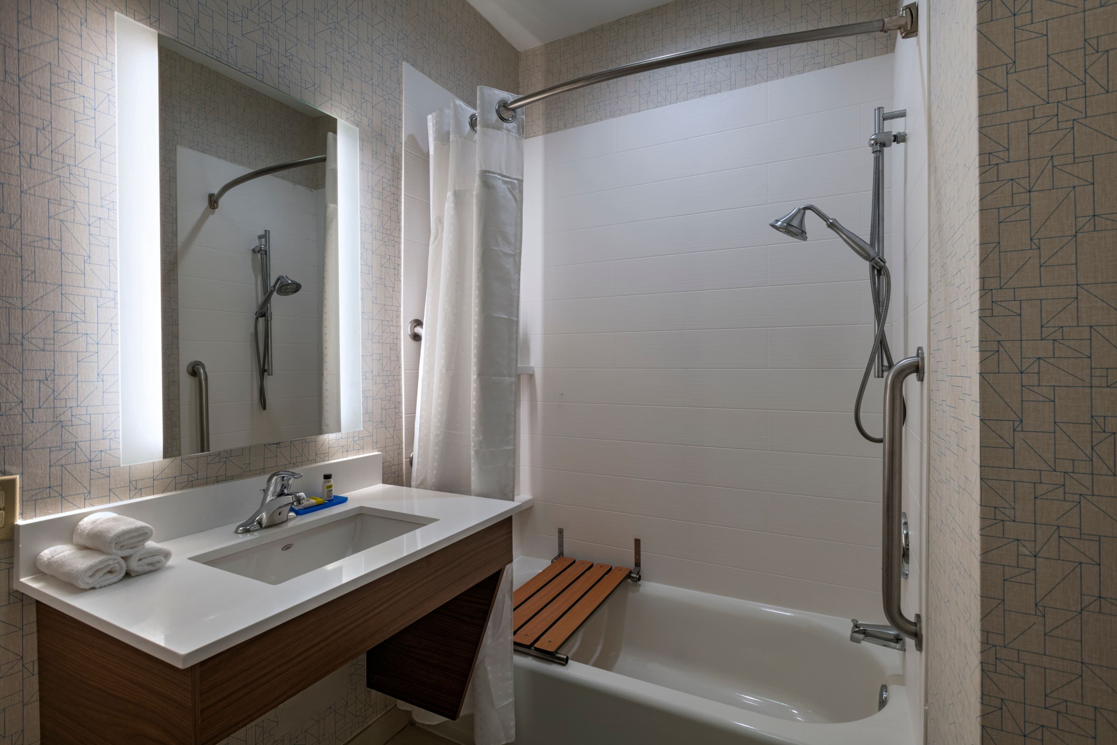 Holiday Inn Express & Suites Austin NW - Cedar Park — 11