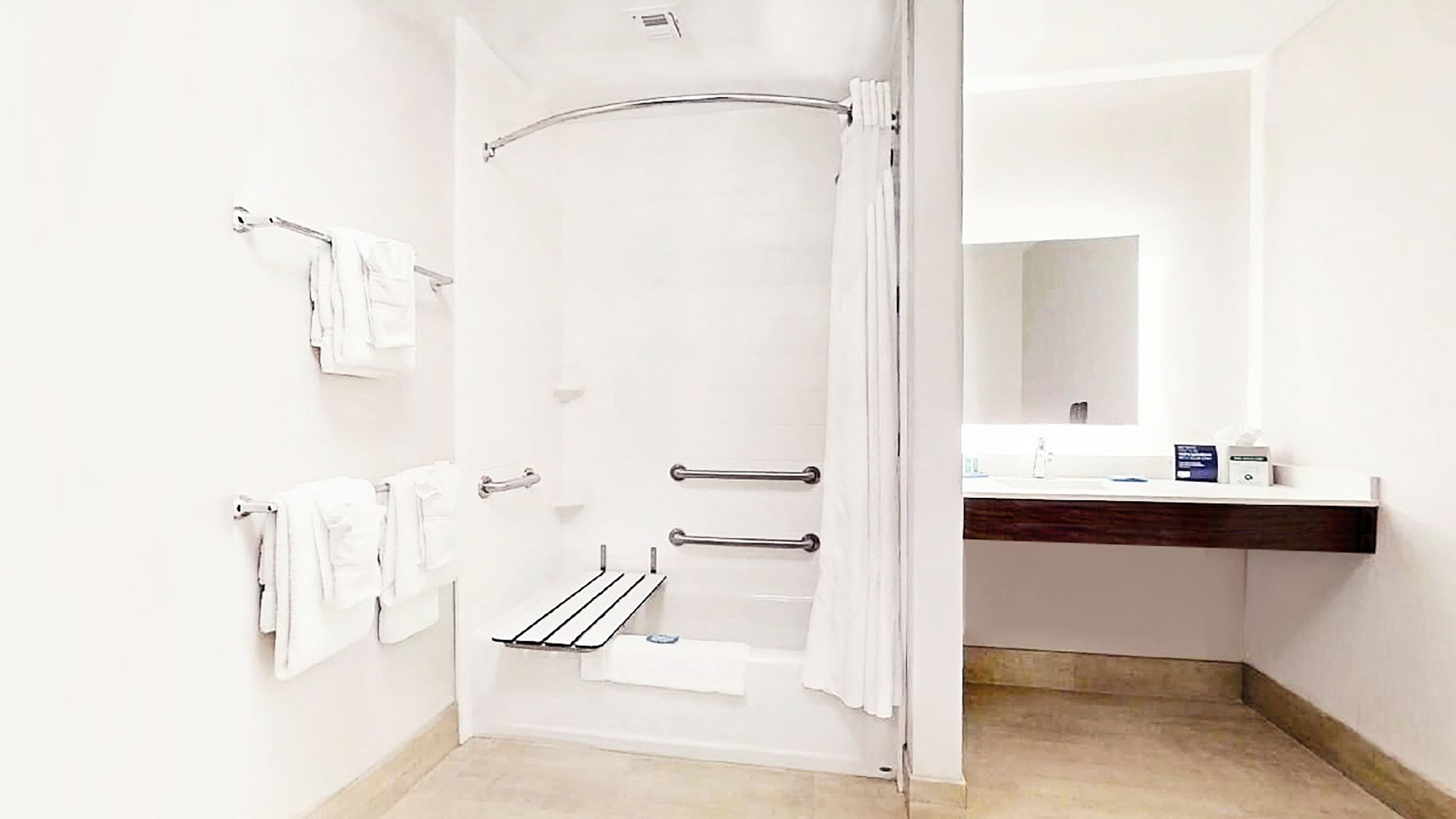 Holiday Inn Express & Suites Chalmette - New Orleans S — 12