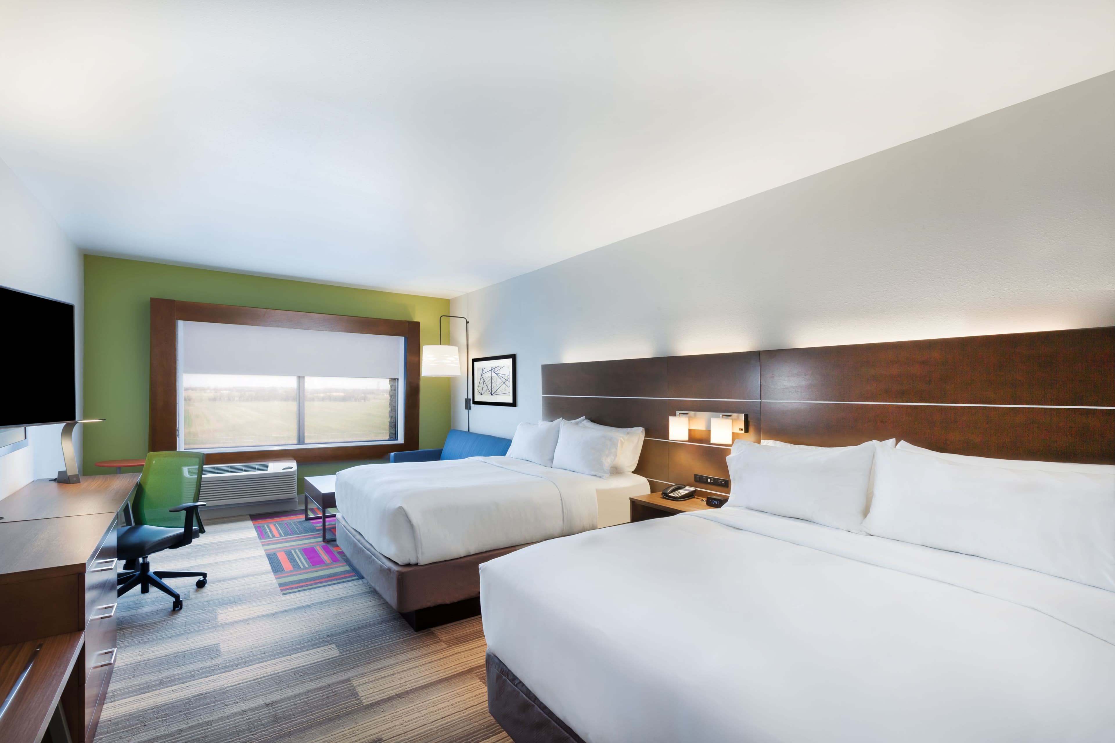 Holiday Inn Express & Suites Chanute — 13