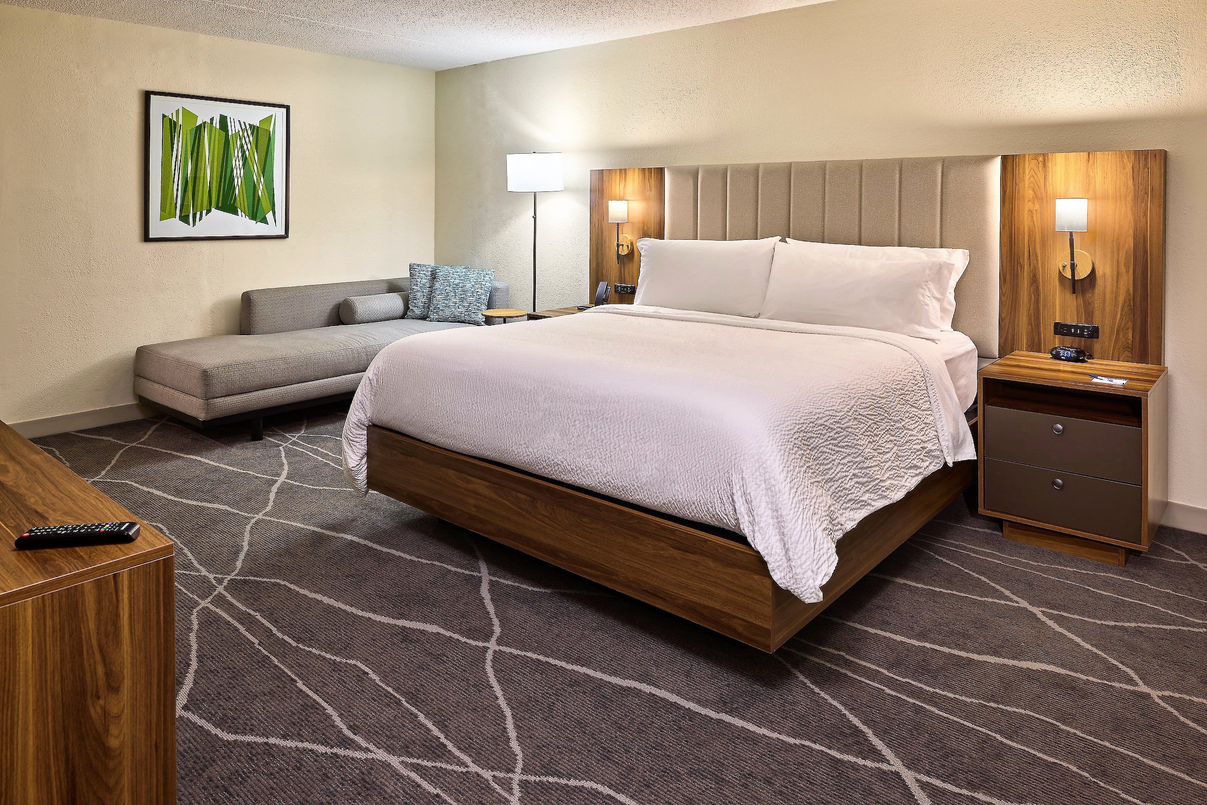 Holiday Inn Express & Suites Charleston Dwtn - WestEdge — 44